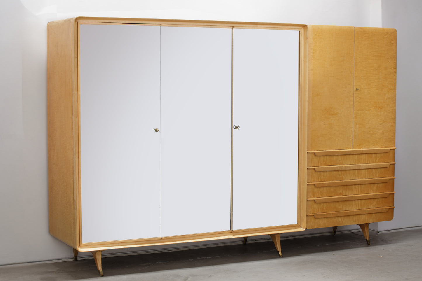 Vittorio Dassi blond maple wardrobe 60s
