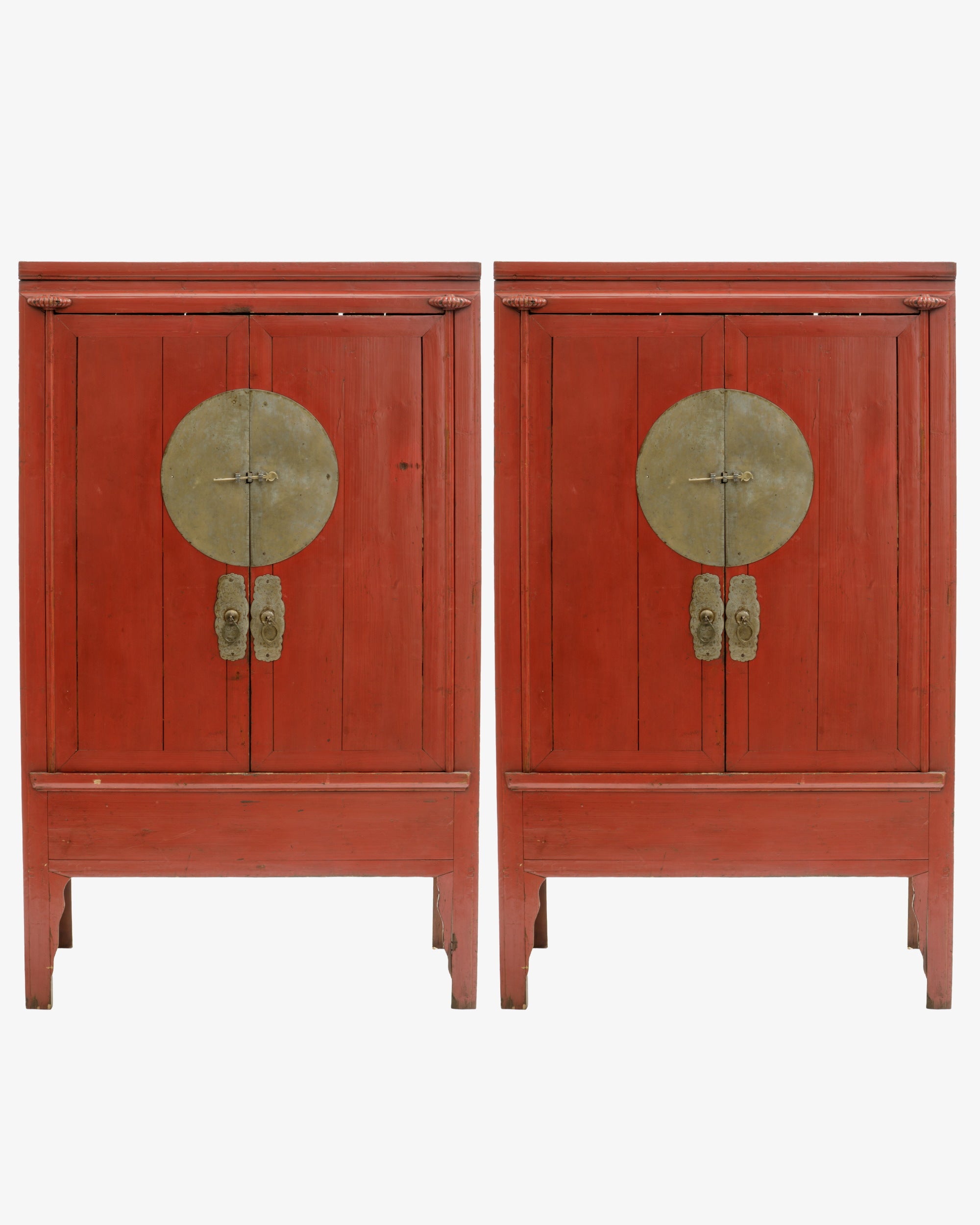 Red lacquered Chinese cabinet