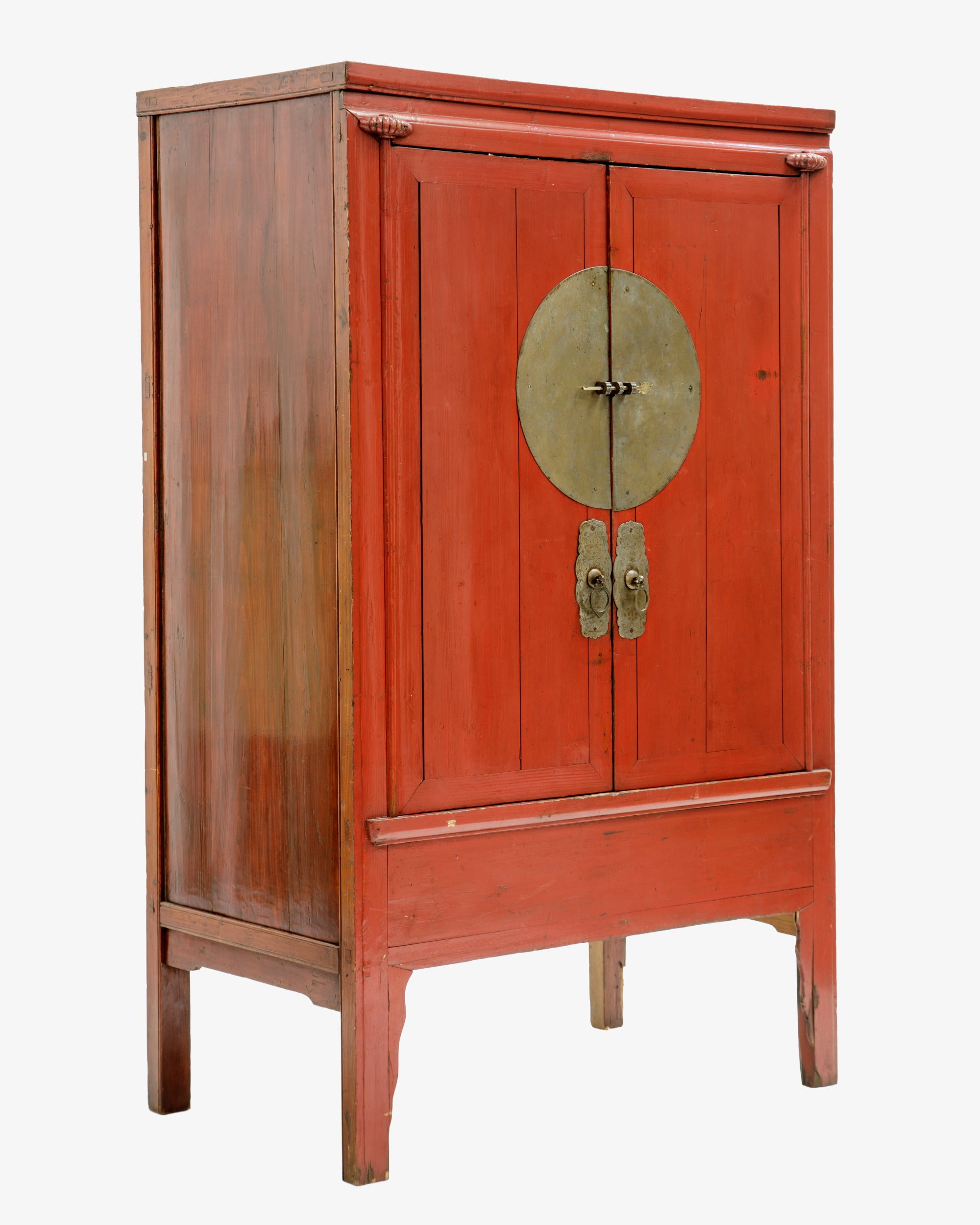 Red lacquered Chinese cabinet
