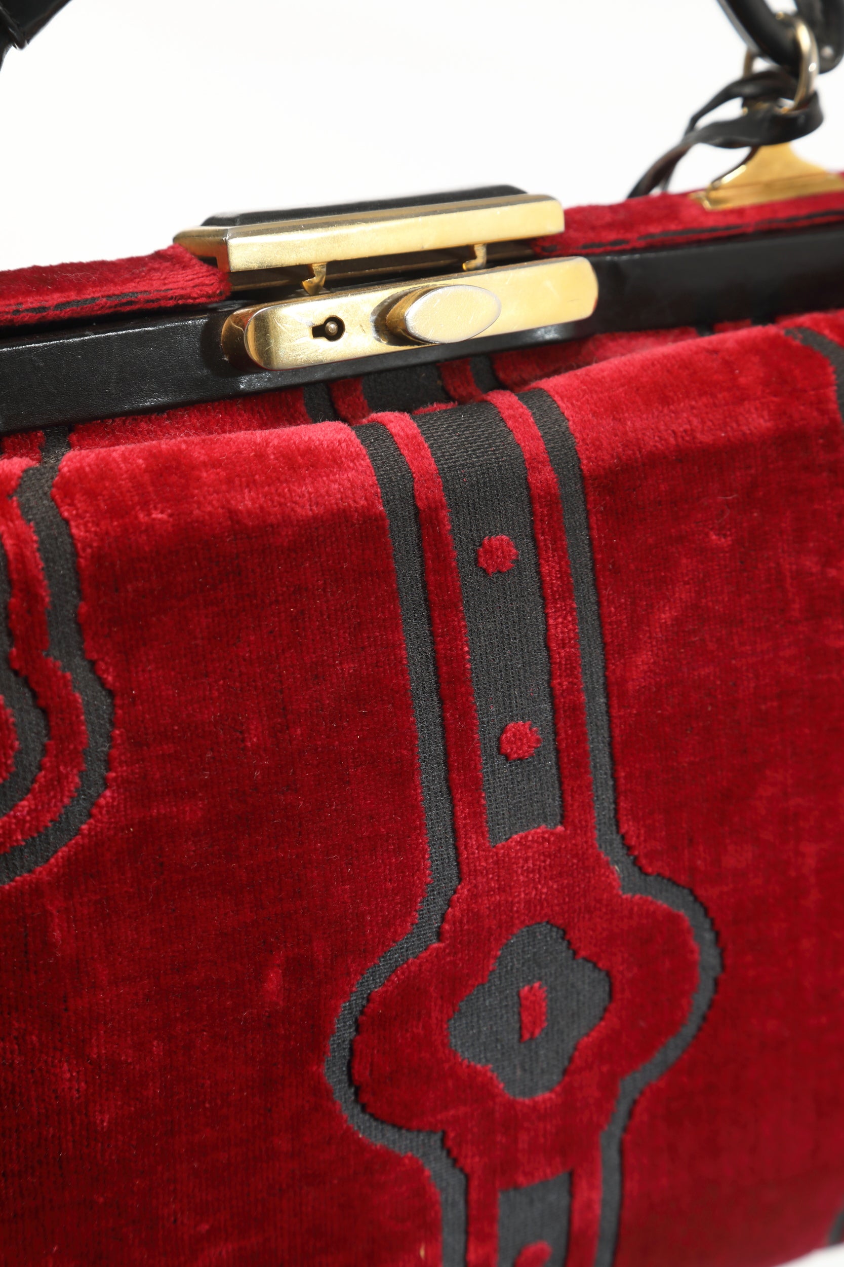 Roberta Di Camerino Bevilacqua velvet handbag