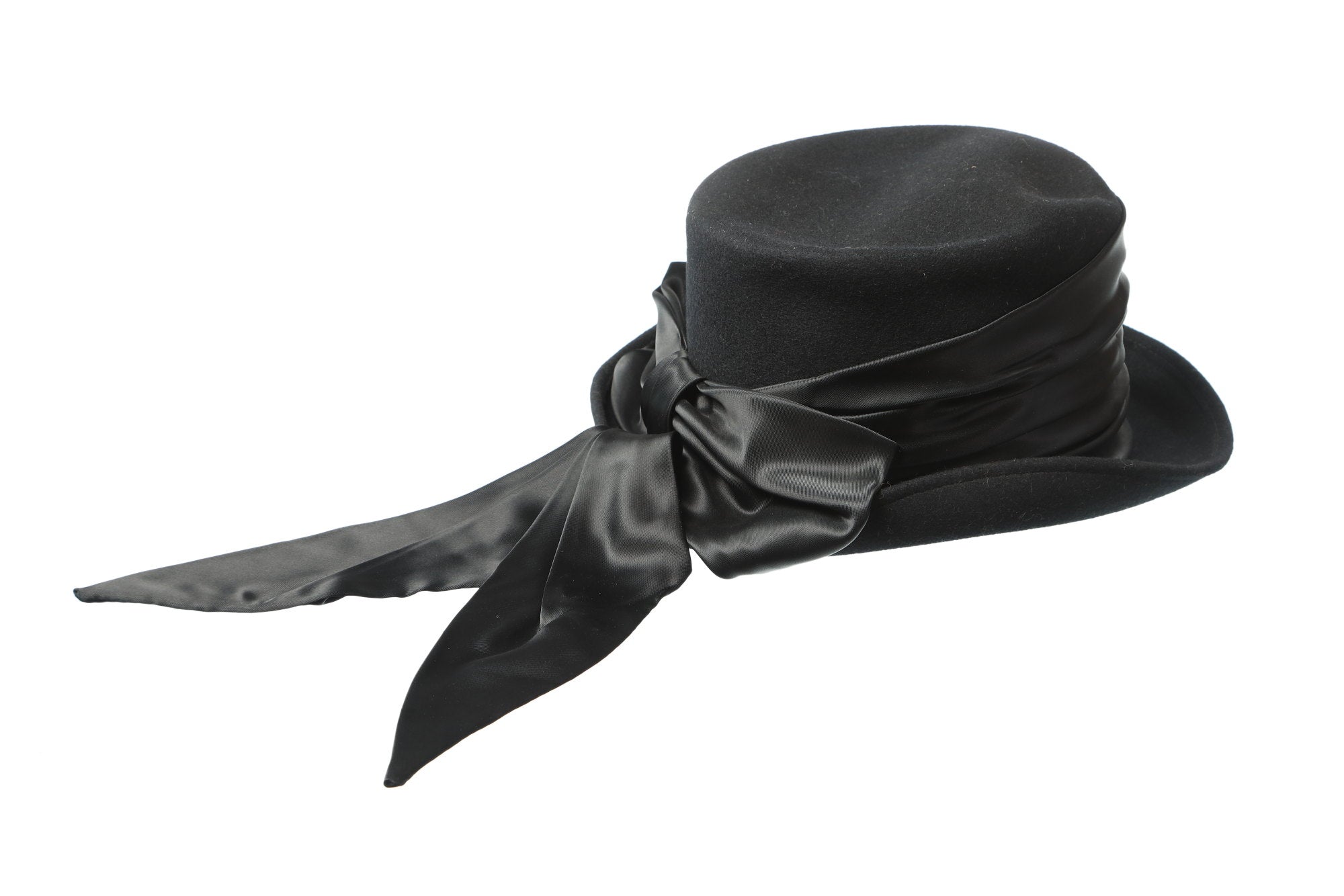 Black felt riding hat