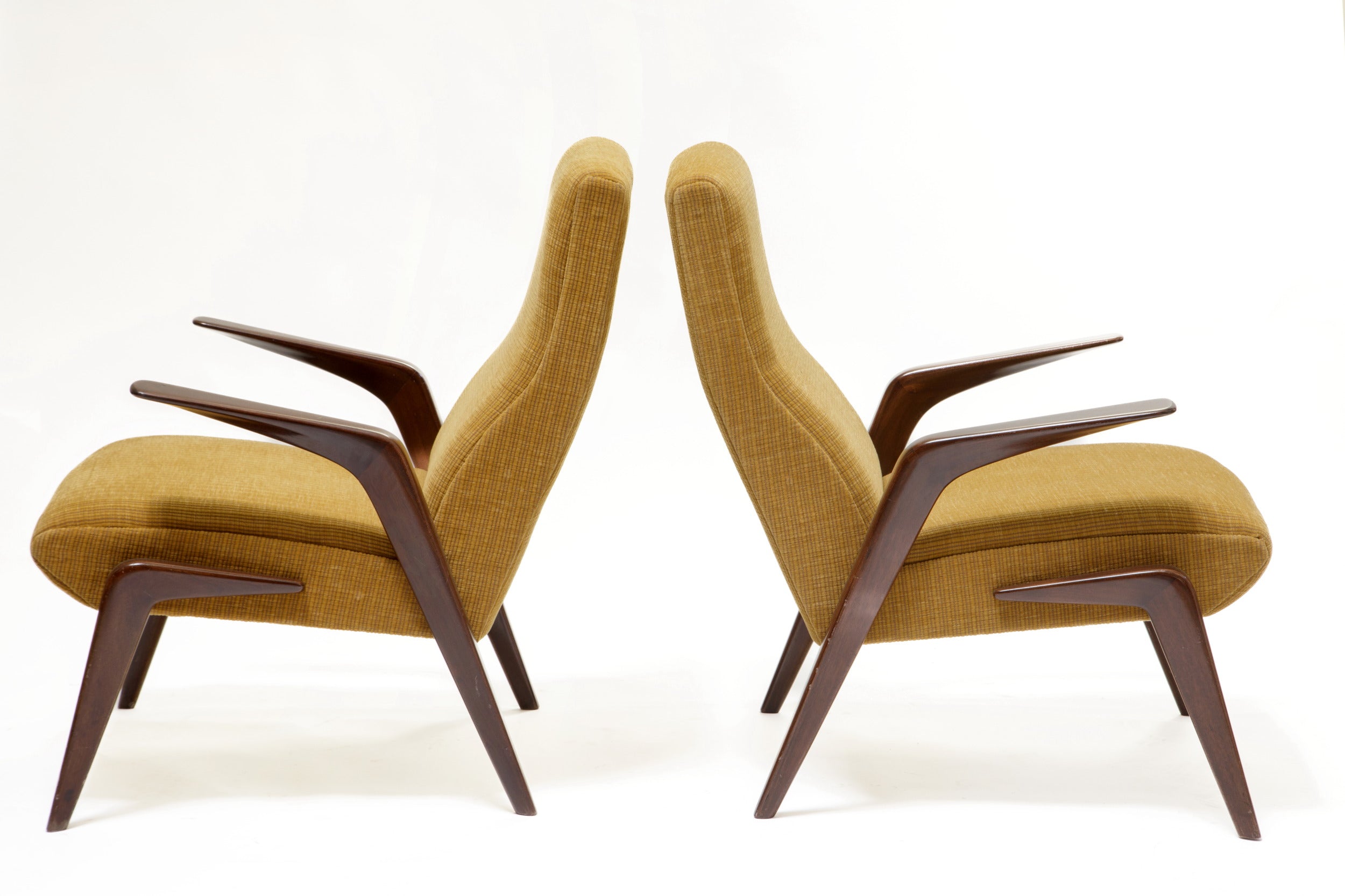 Pair of Osvaldo Borsani P71 armchairs from the 1950s