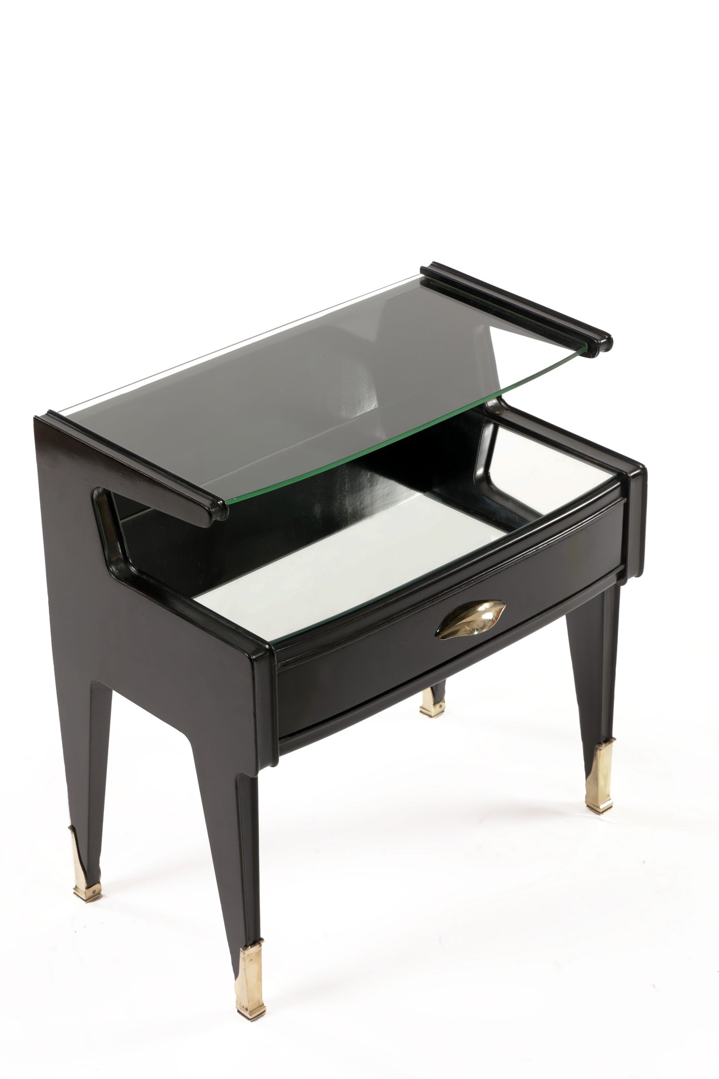 Pair of bedside tables from the 1950s by Vittorio Dassi