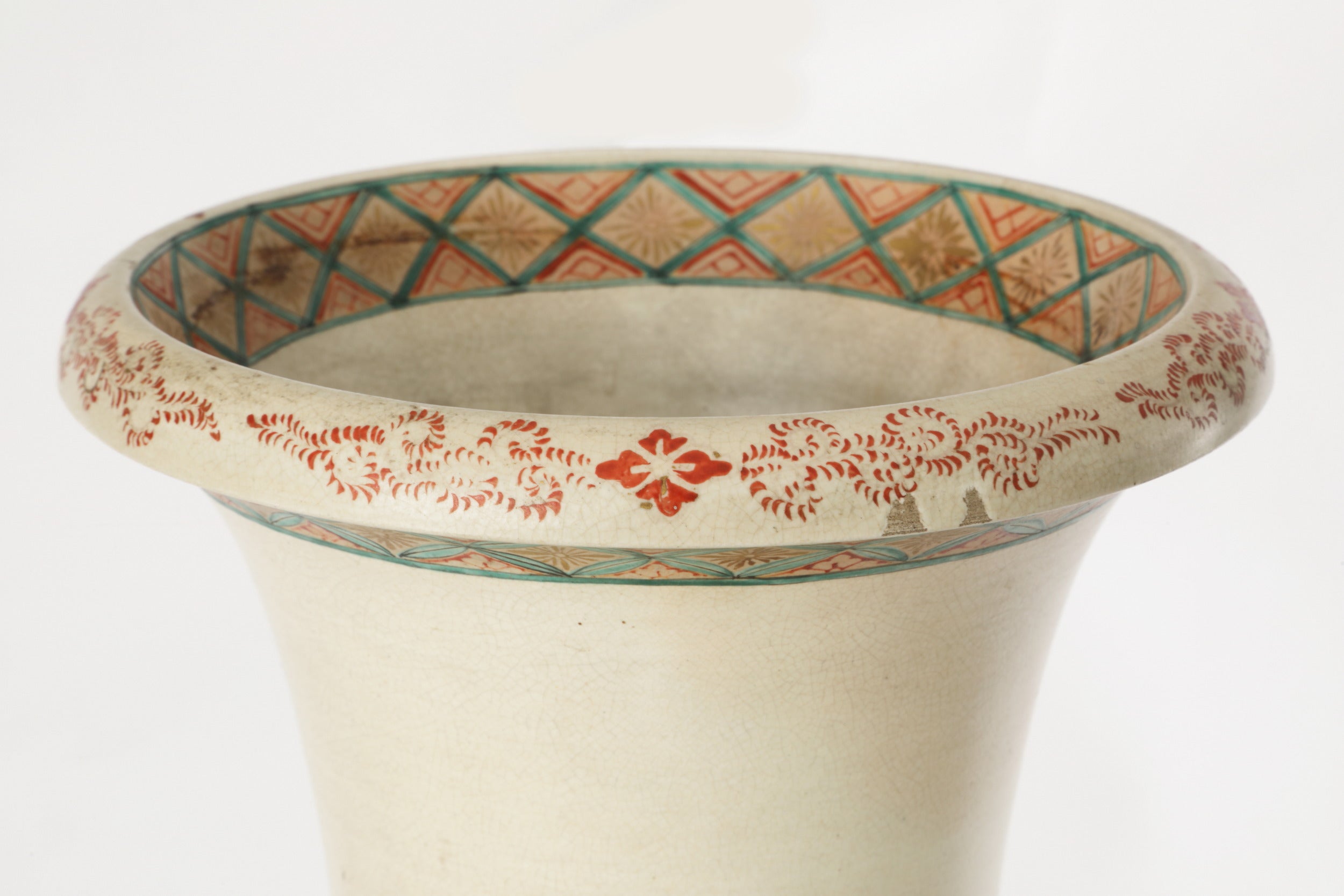 Pair of Chinese vases from the late 19th century