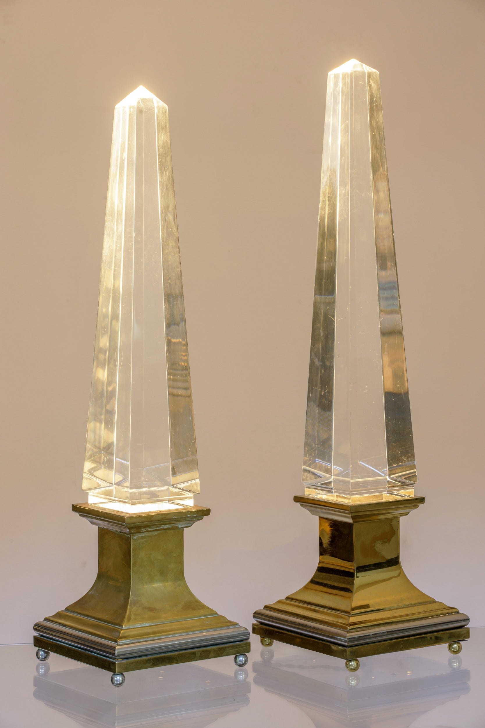 Pair of Sandro Petti obelisk lamps for Maison Jansen, 1970s