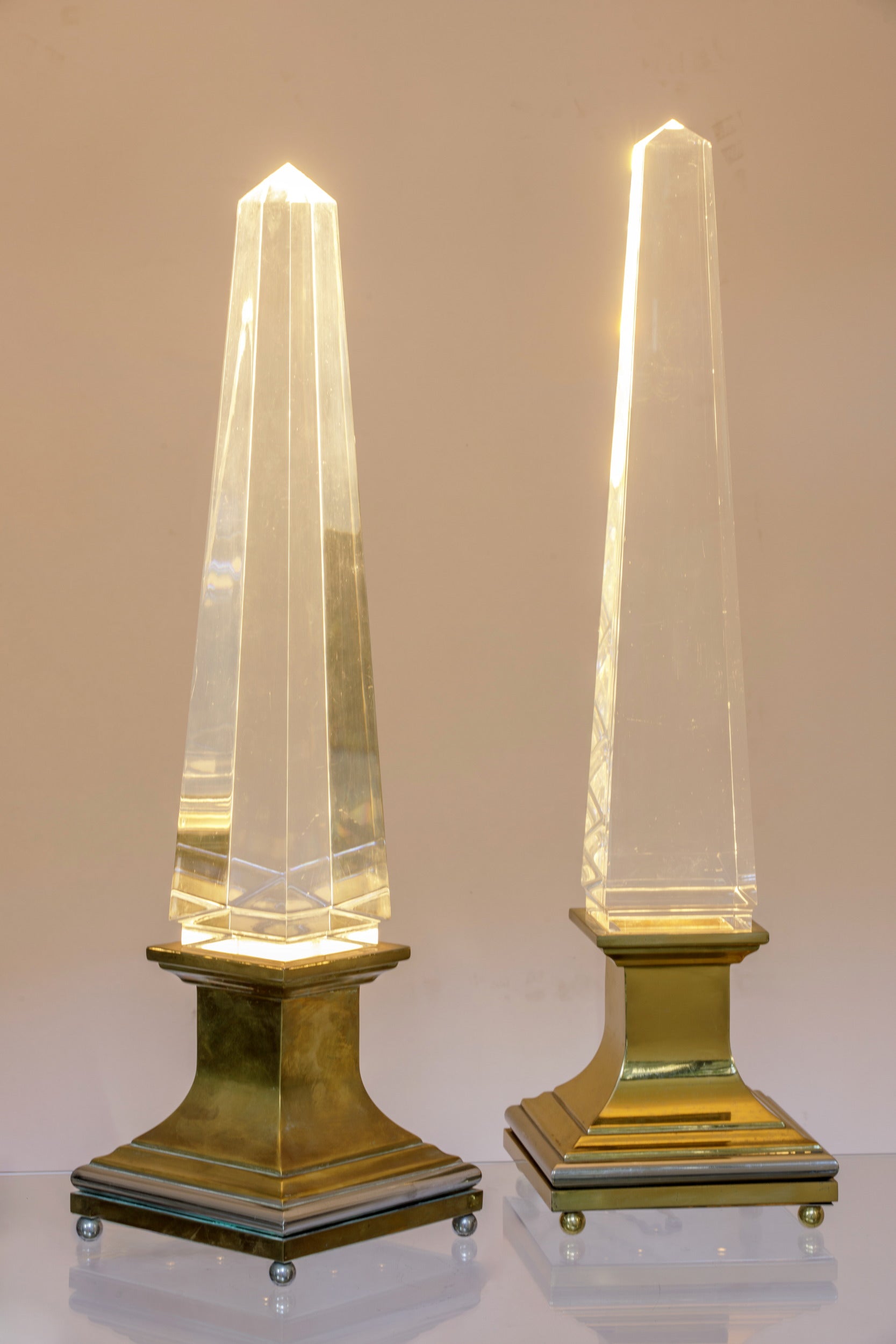 Pair of Sandro Petti obelisk lamps for Maison Jansen, 1970s