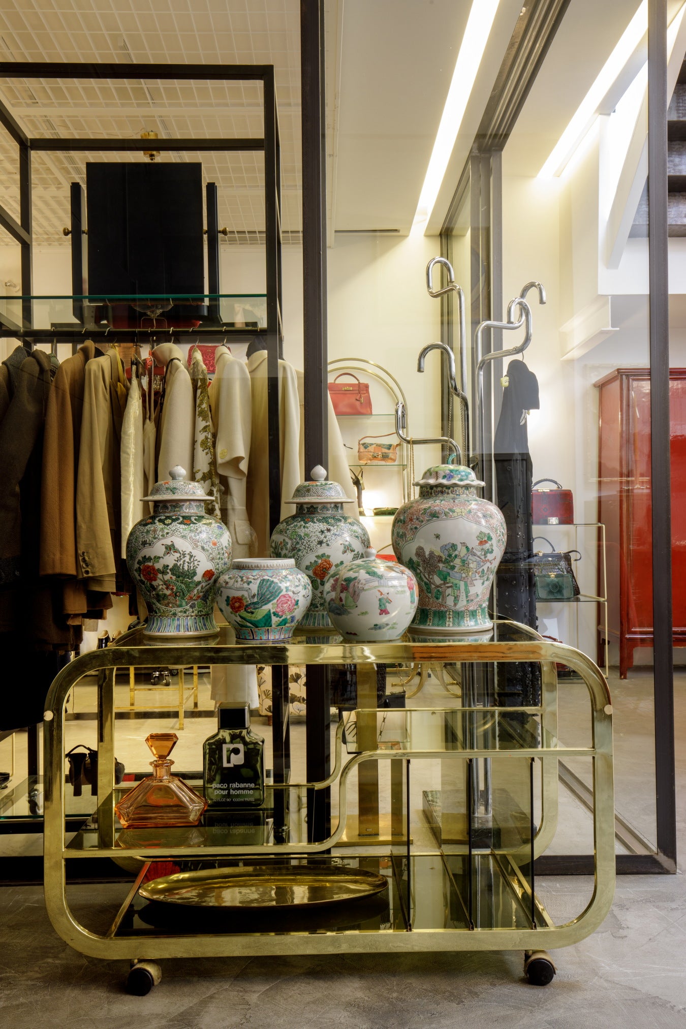 Chinese painted potiche