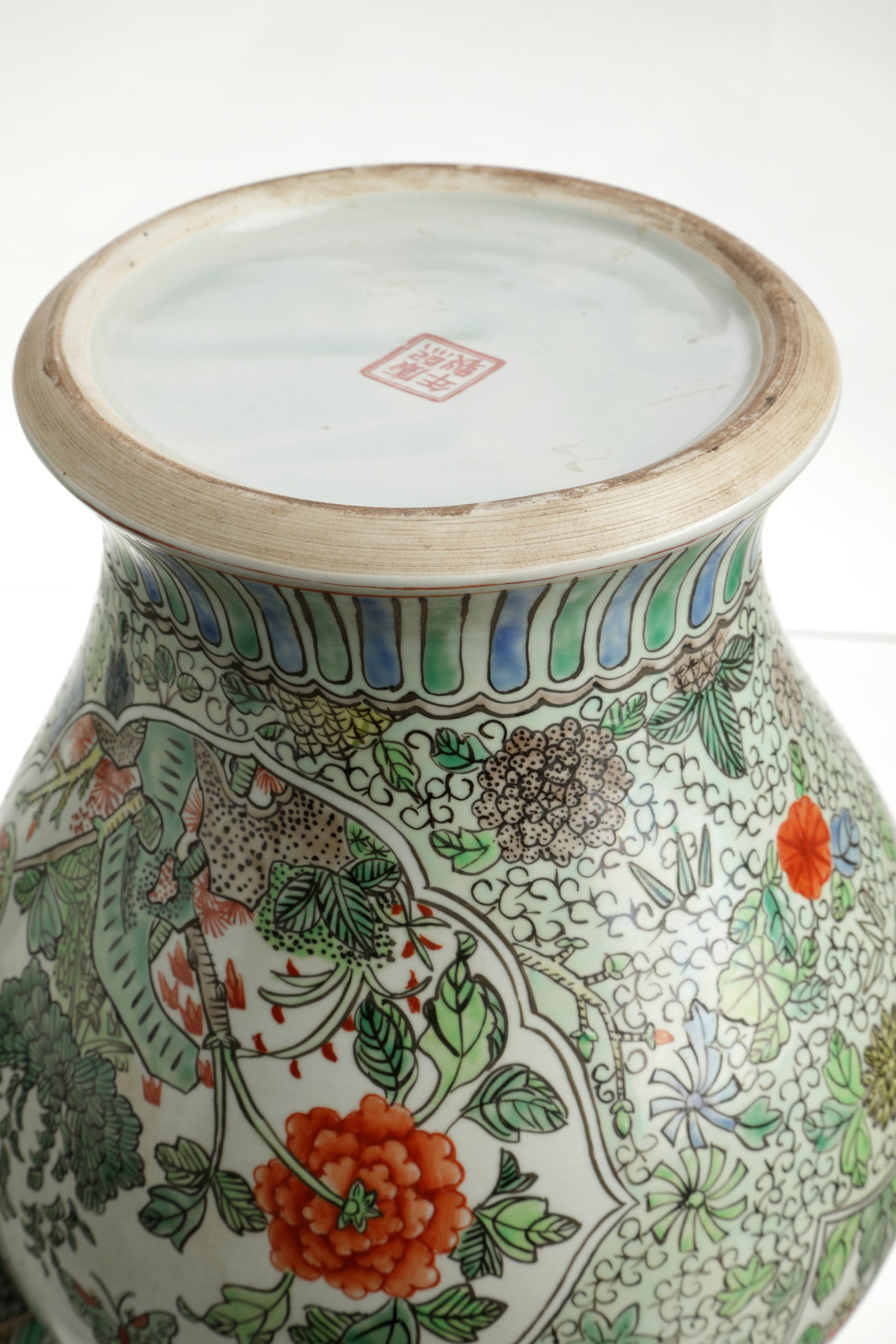 Chinese painted potiche