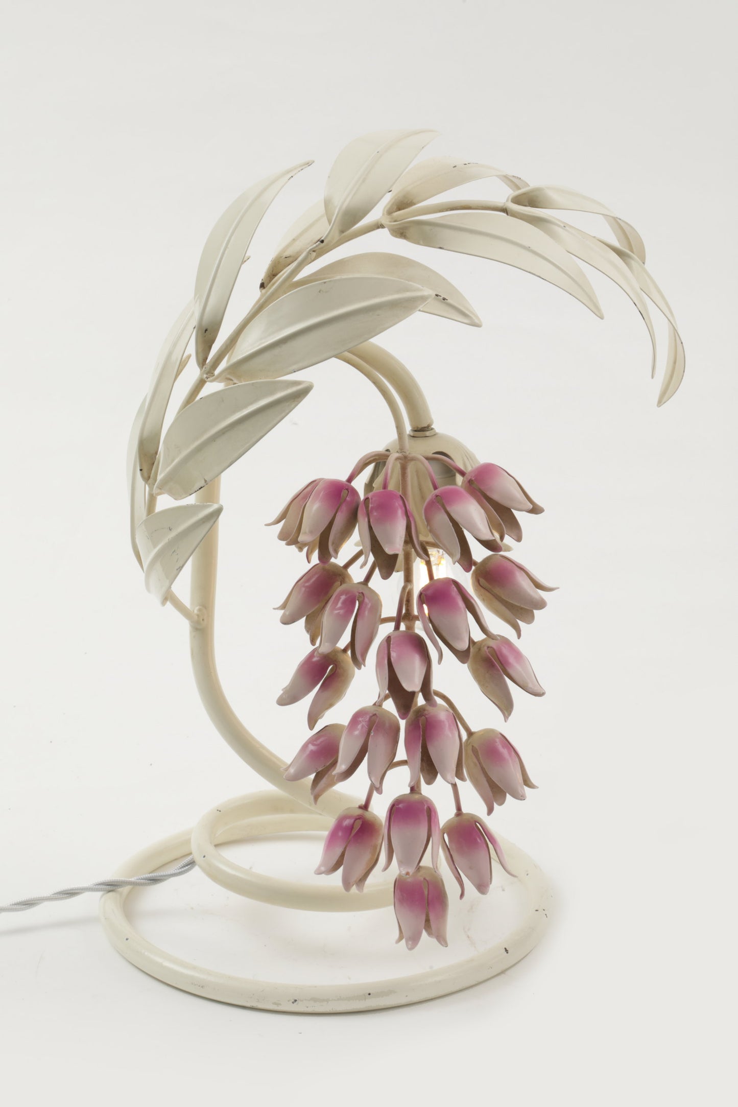 Lacquered iron table lamp bunch of flowers