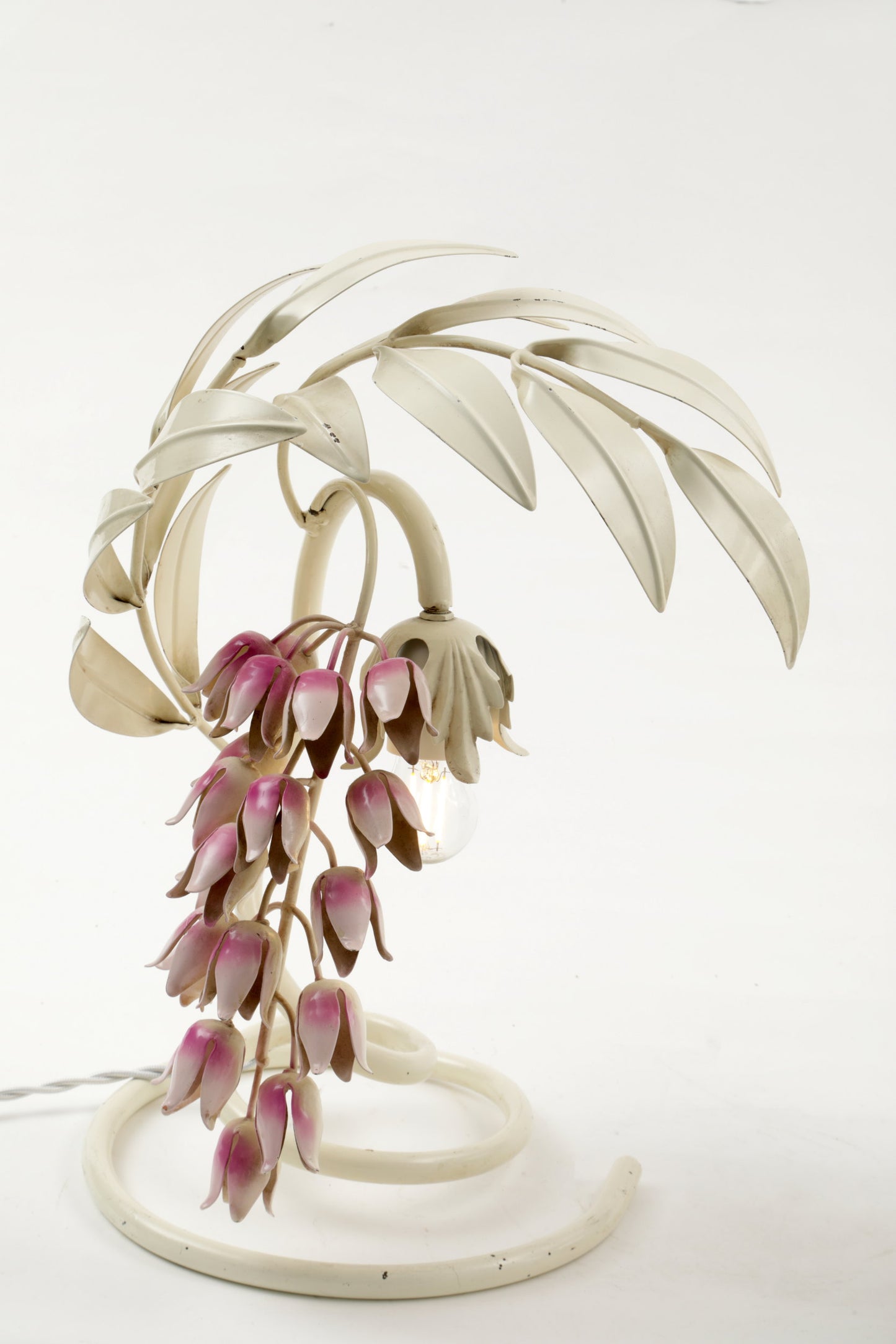 Lacquered iron table lamp bunch of flowers