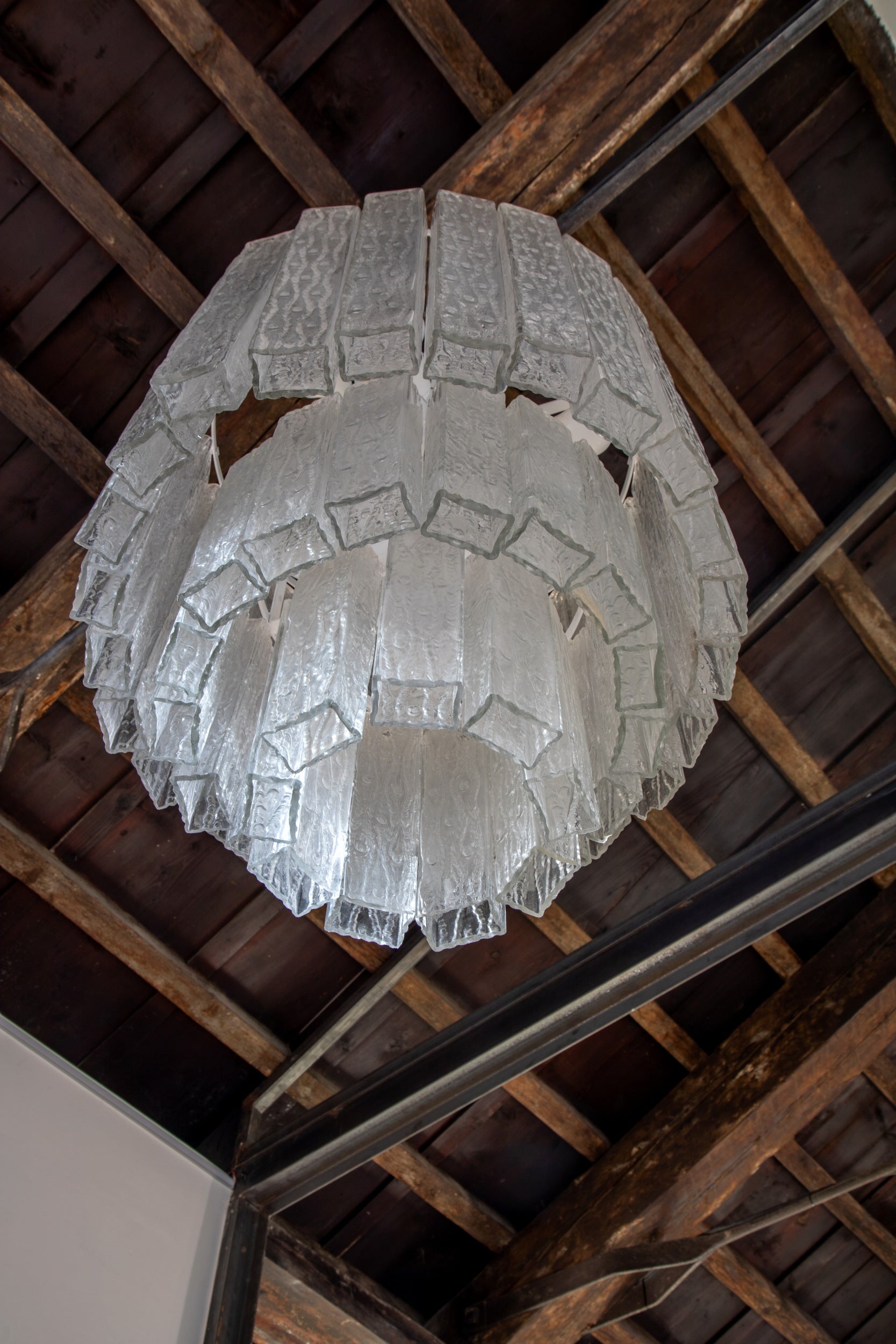 Murano chandelier with bark rectangular section tubes