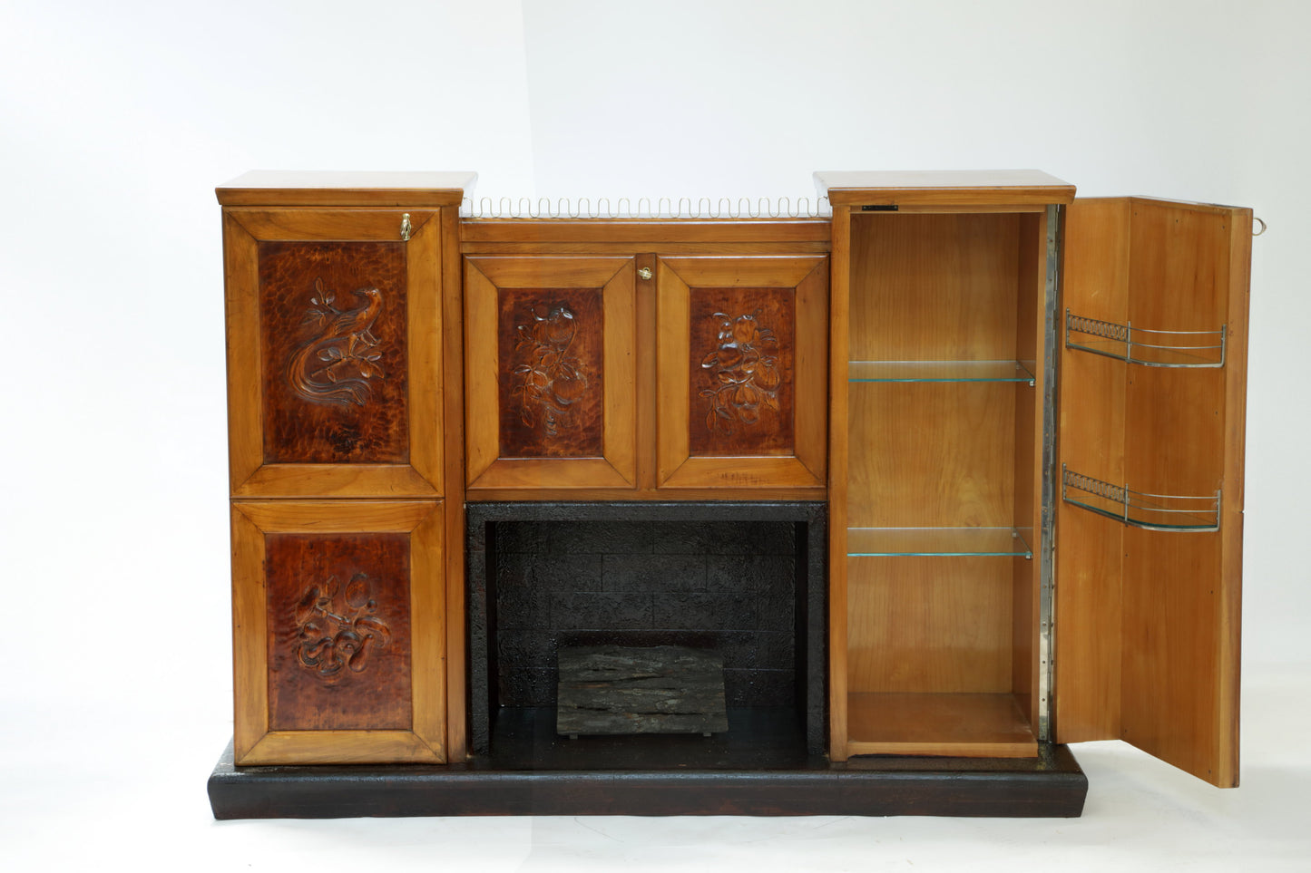 Mobile bar Fireplace by Osvaldo Borsani