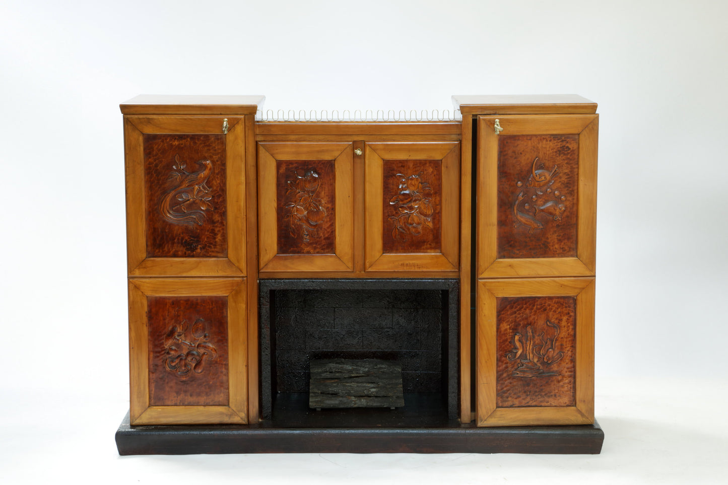 Mobile bar Fireplace by Osvaldo Borsani