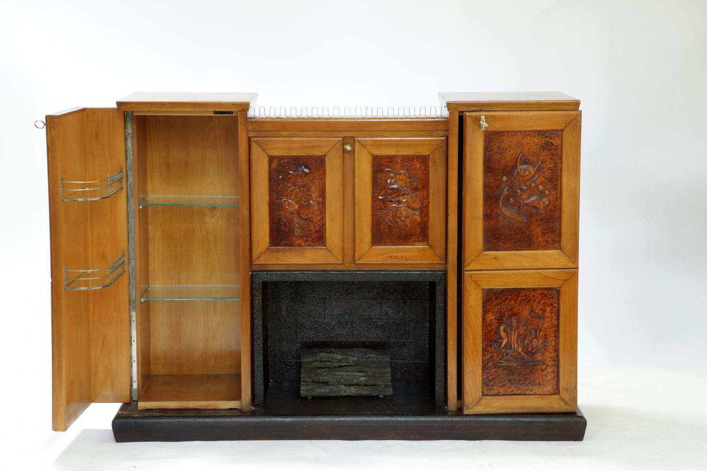 Mobile bar Fireplace by Osvaldo Borsani