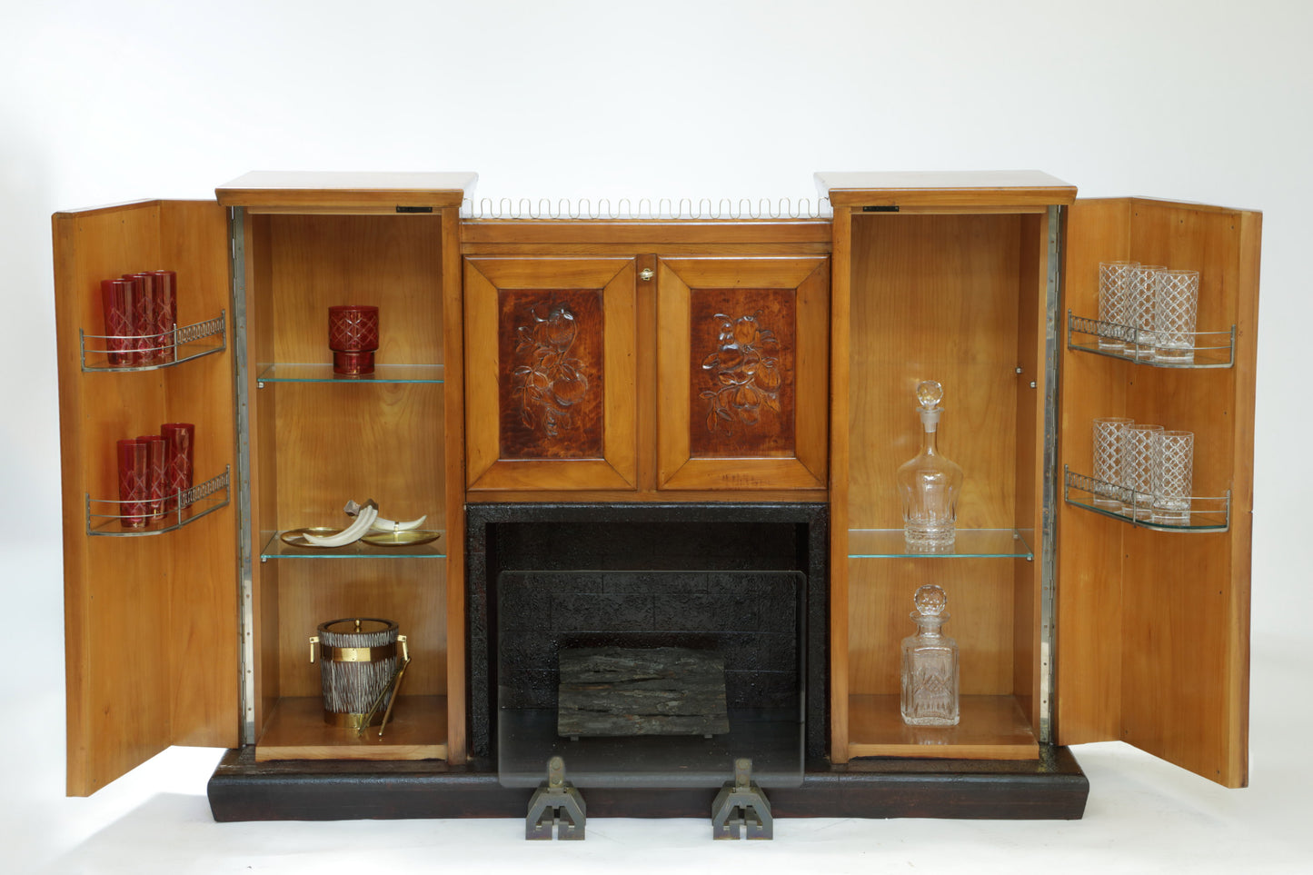 Mobile bar Fireplace by Osvaldo Borsani