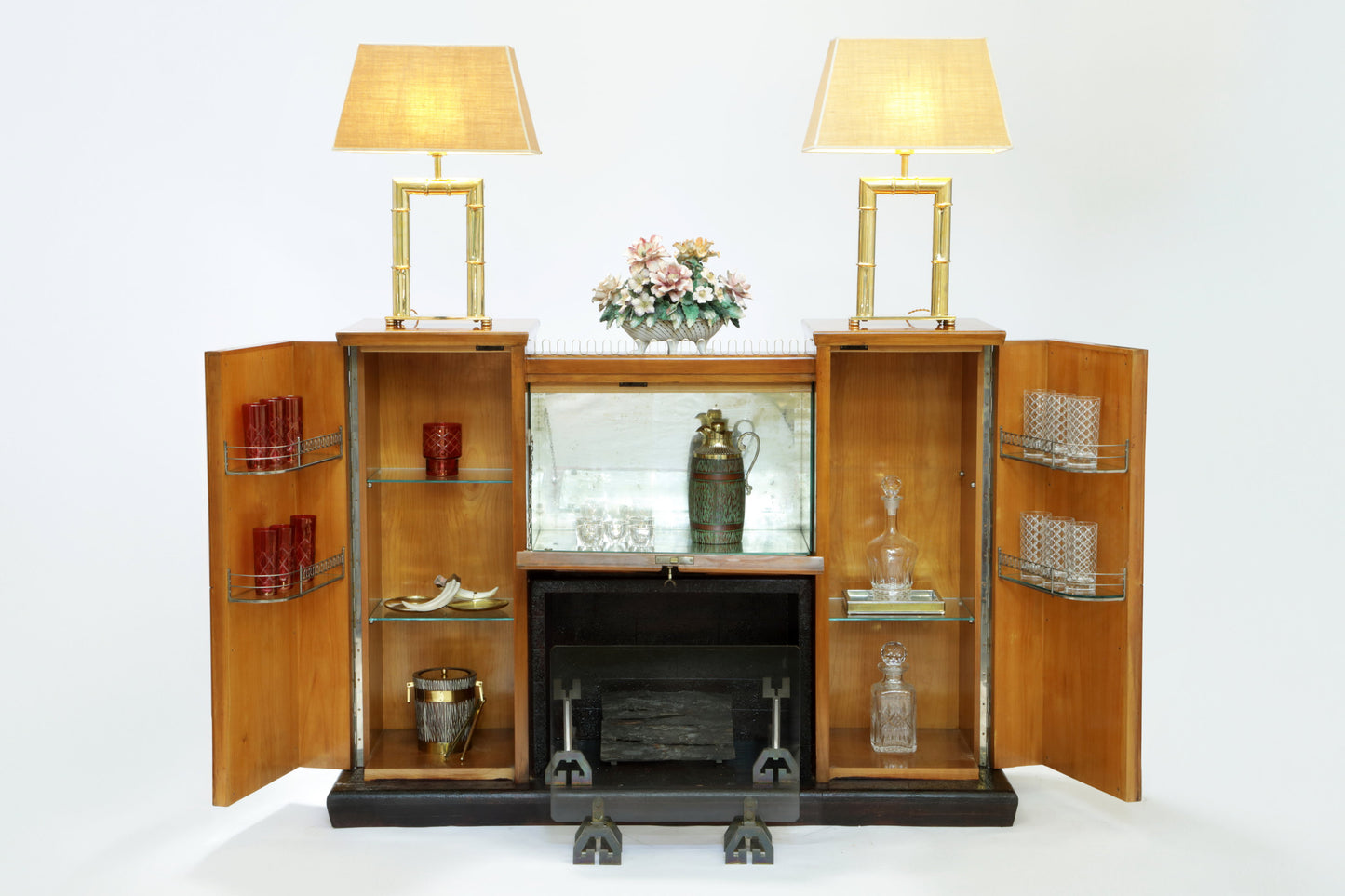Mobile bar Fireplace by Osvaldo Borsani