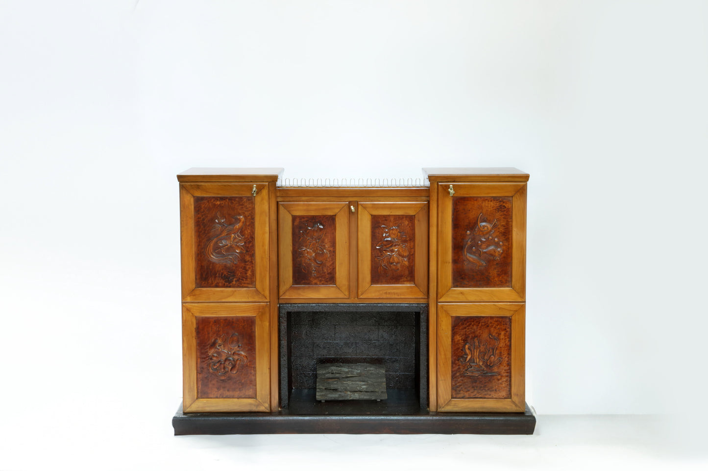 Mobile bar Fireplace by Osvaldo Borsani