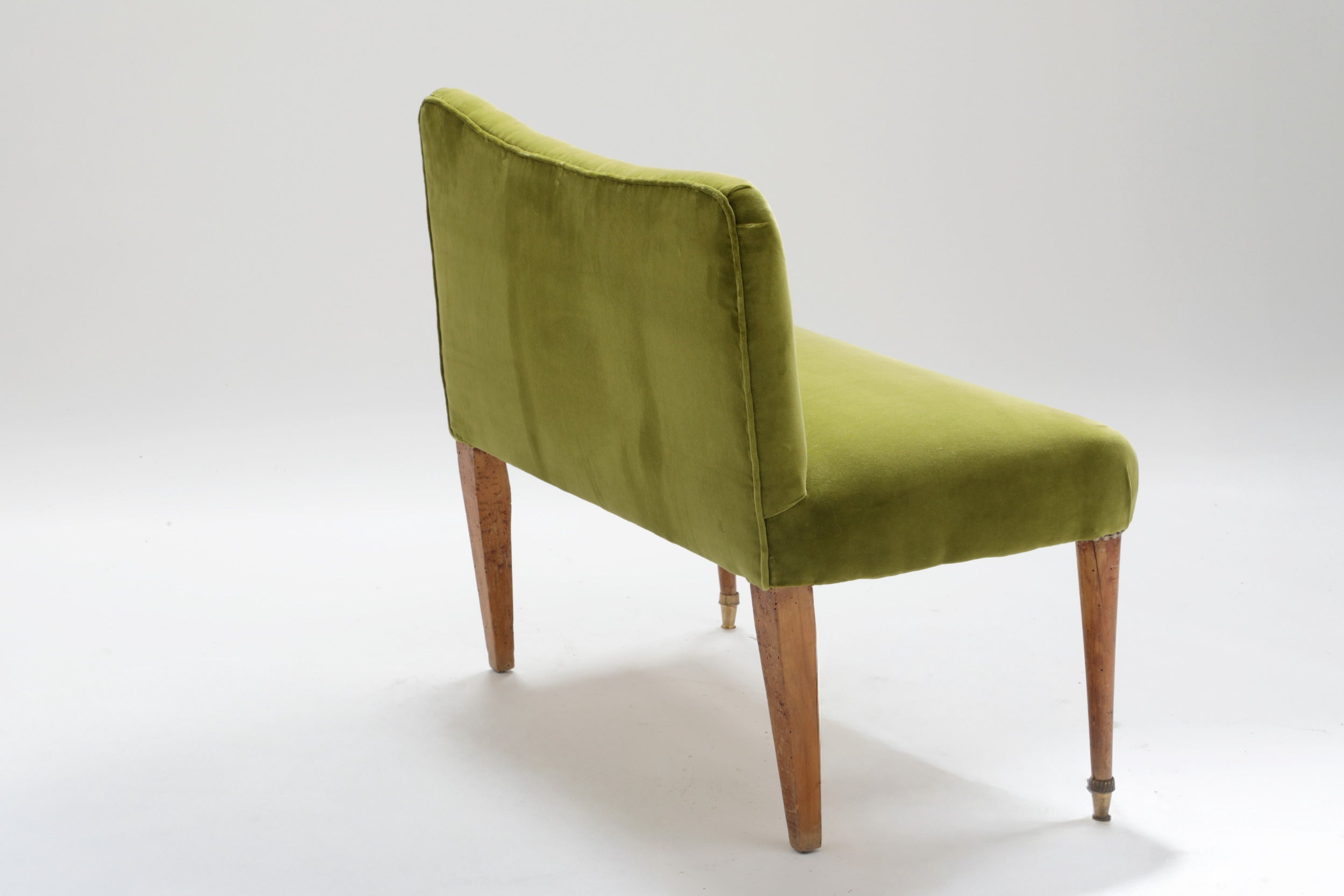 Small 60s sofa with buttoned back