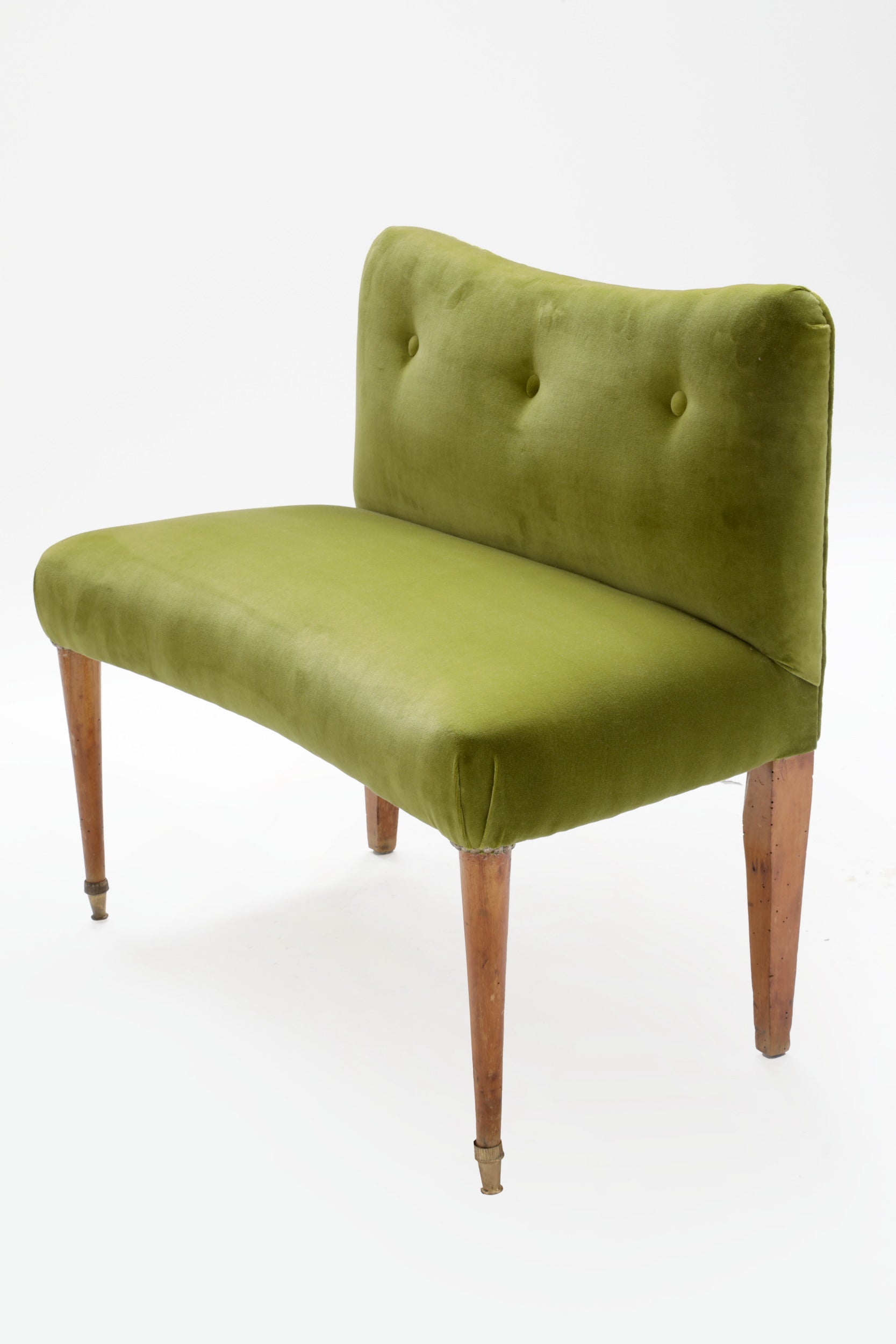 Small 60s sofa with buttoned back