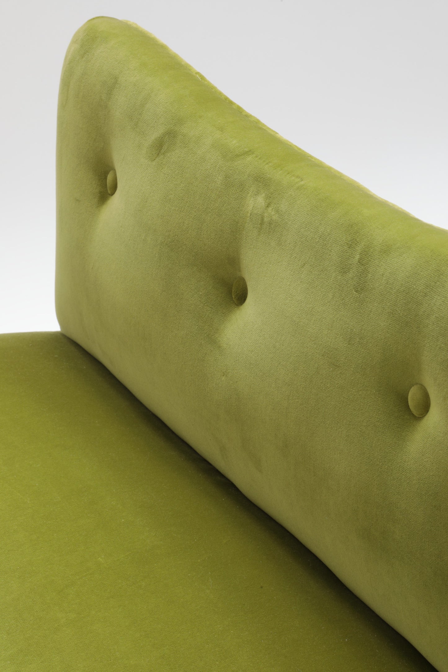 Piccolo divano anni 60 verde muschio
