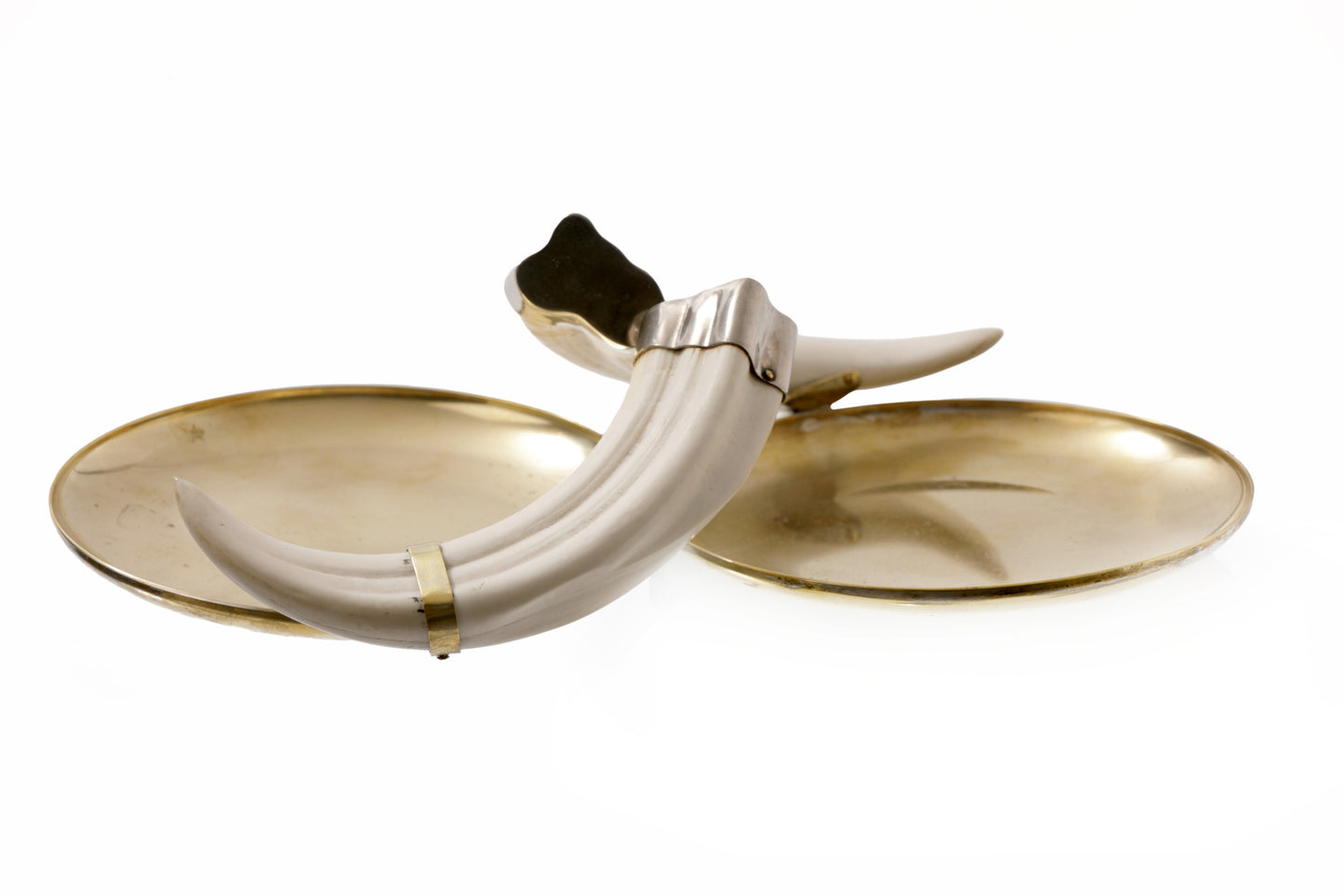 Antipasto dish in brass and horn from the 70s