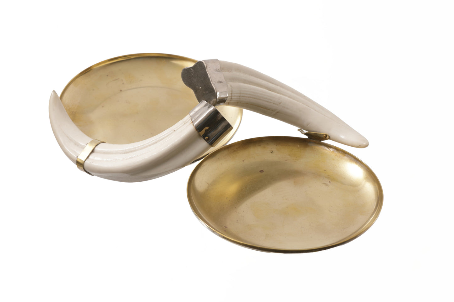 Antipasto dish in brass and horn from the 70s