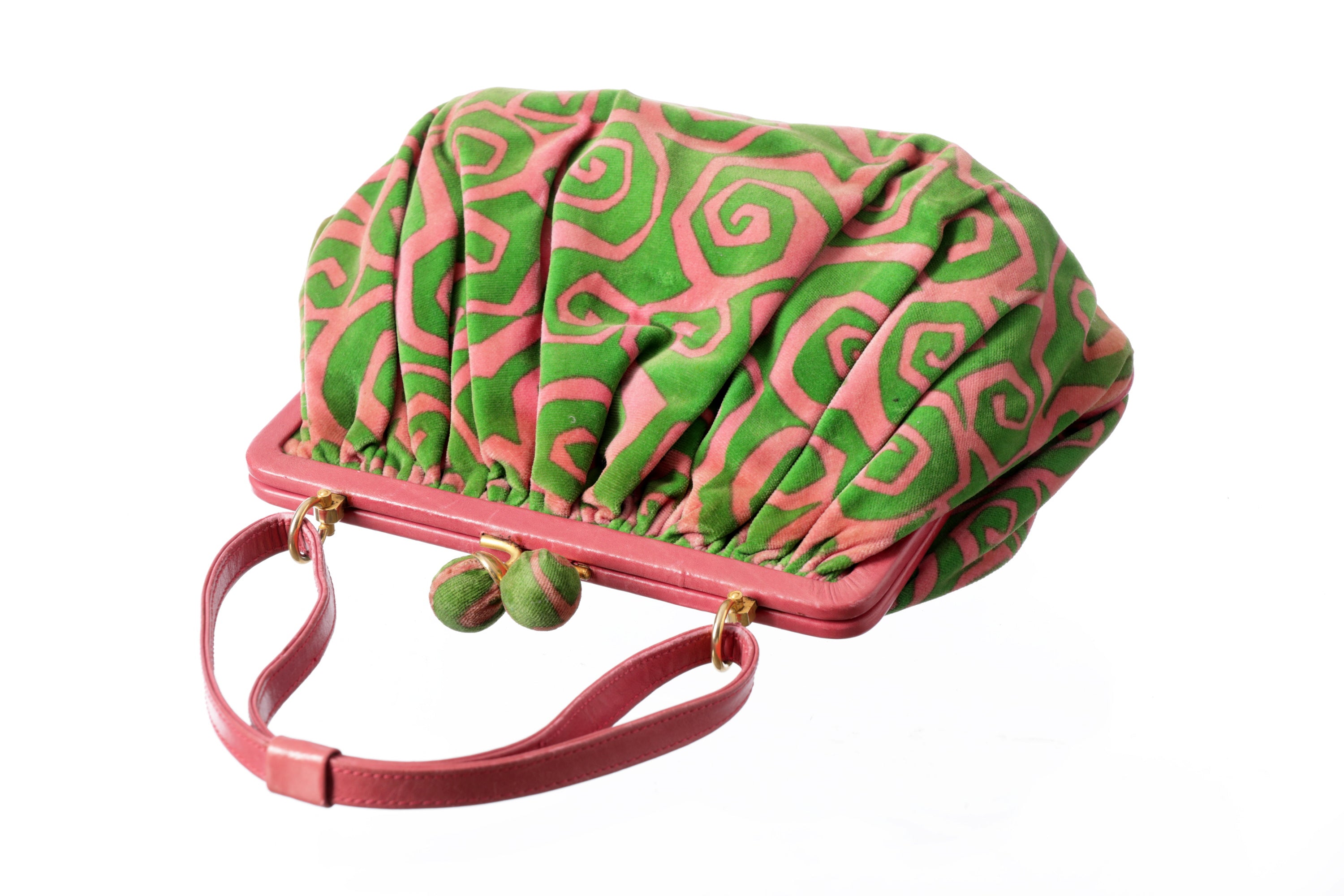 70s handbag with geometric motif