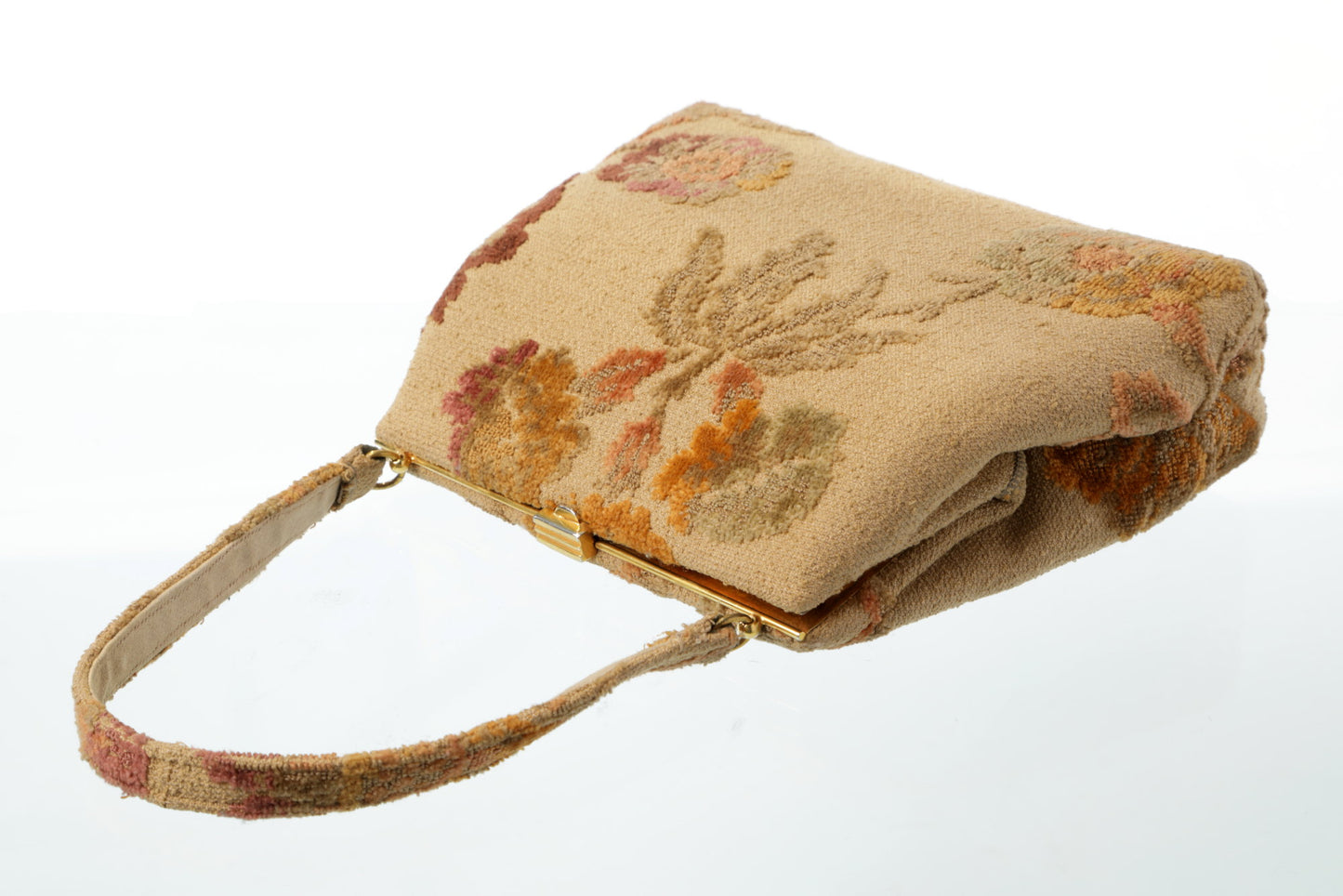 Bag in beige worked fabric with flowers