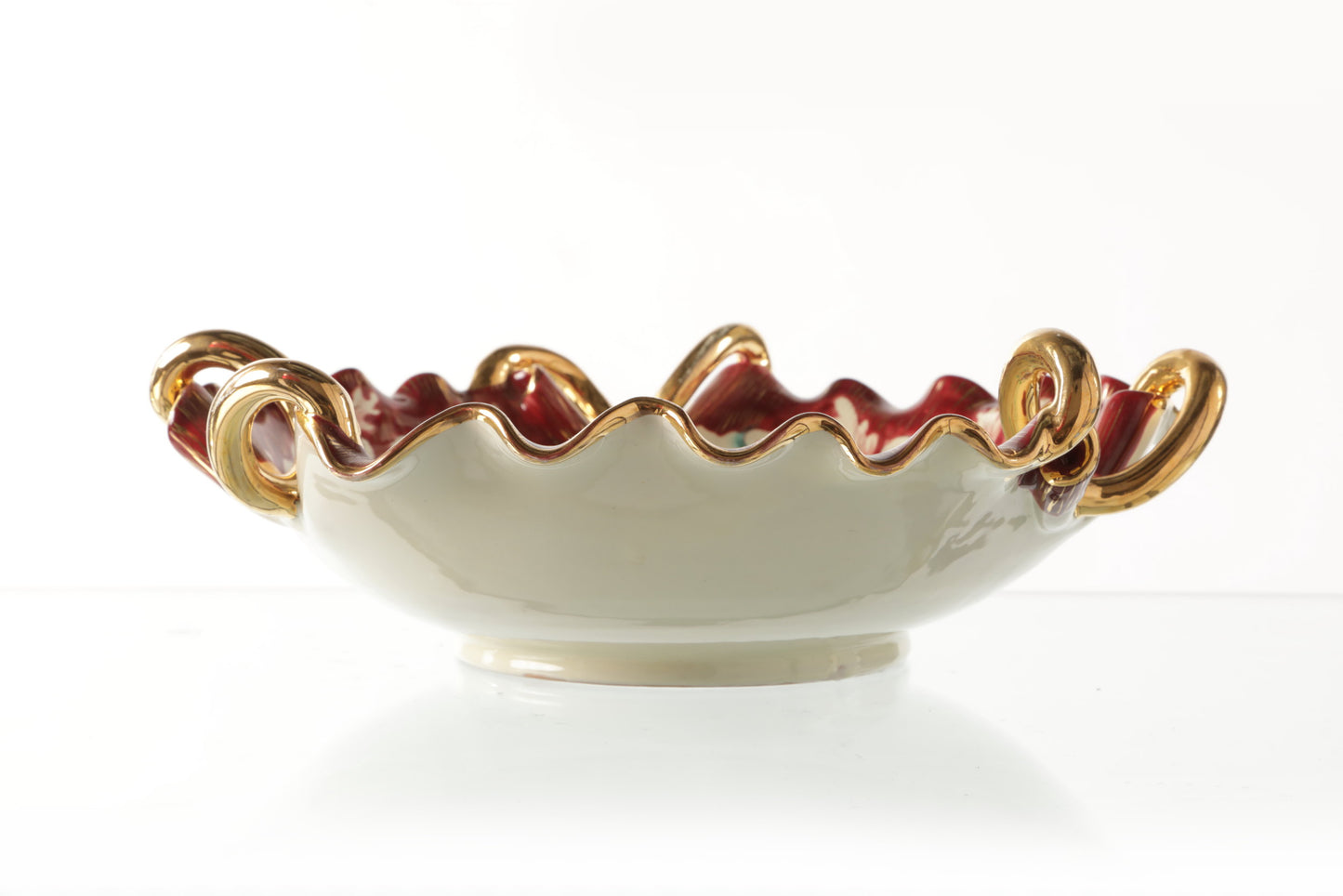 Decorated Deruta ceramic centerpiece from the 1950s