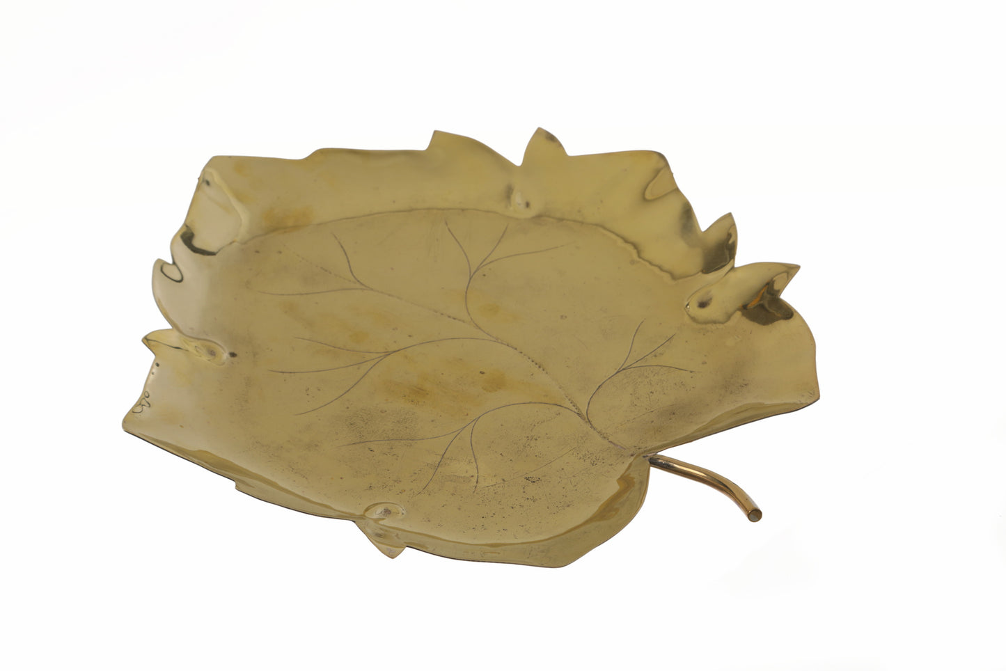 1970s brass leaf centrepiece