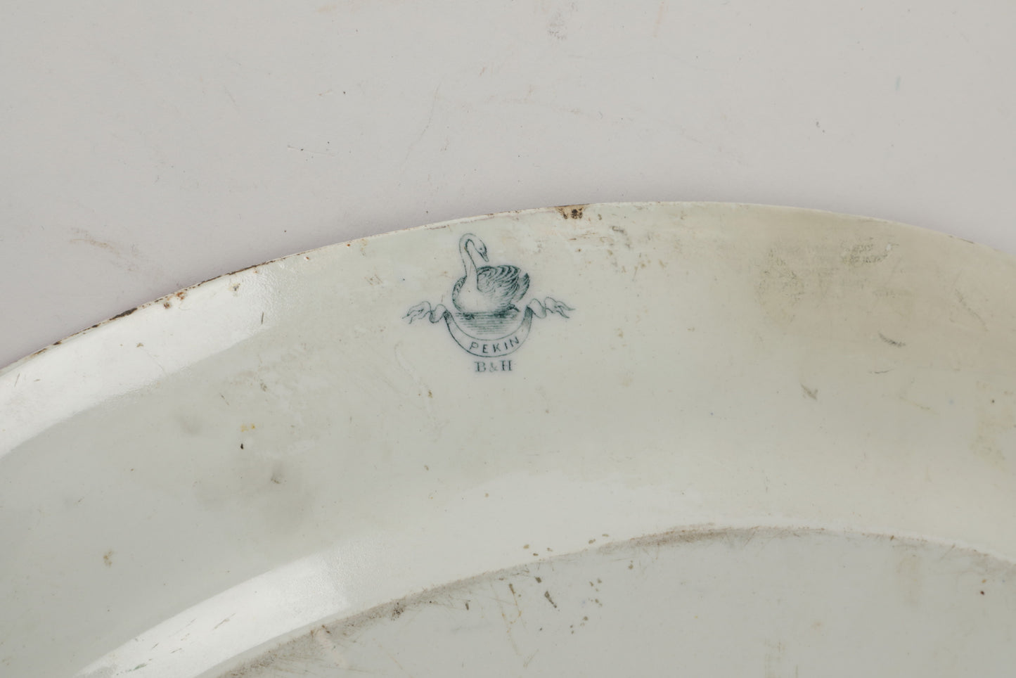 Oriental oval centerpiece