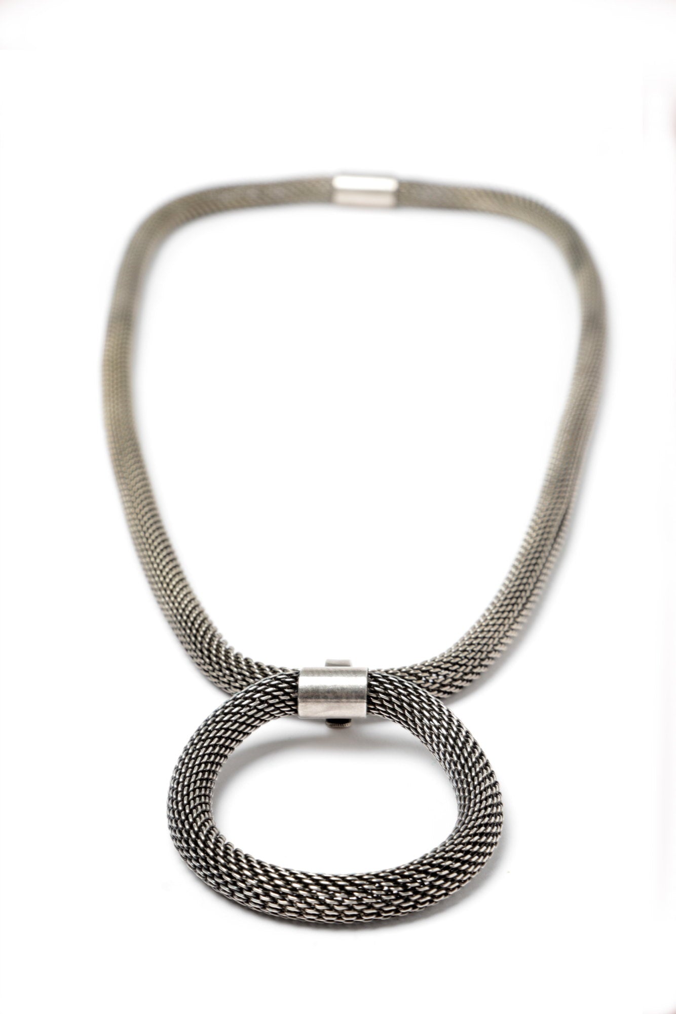 Tubular knit necklace