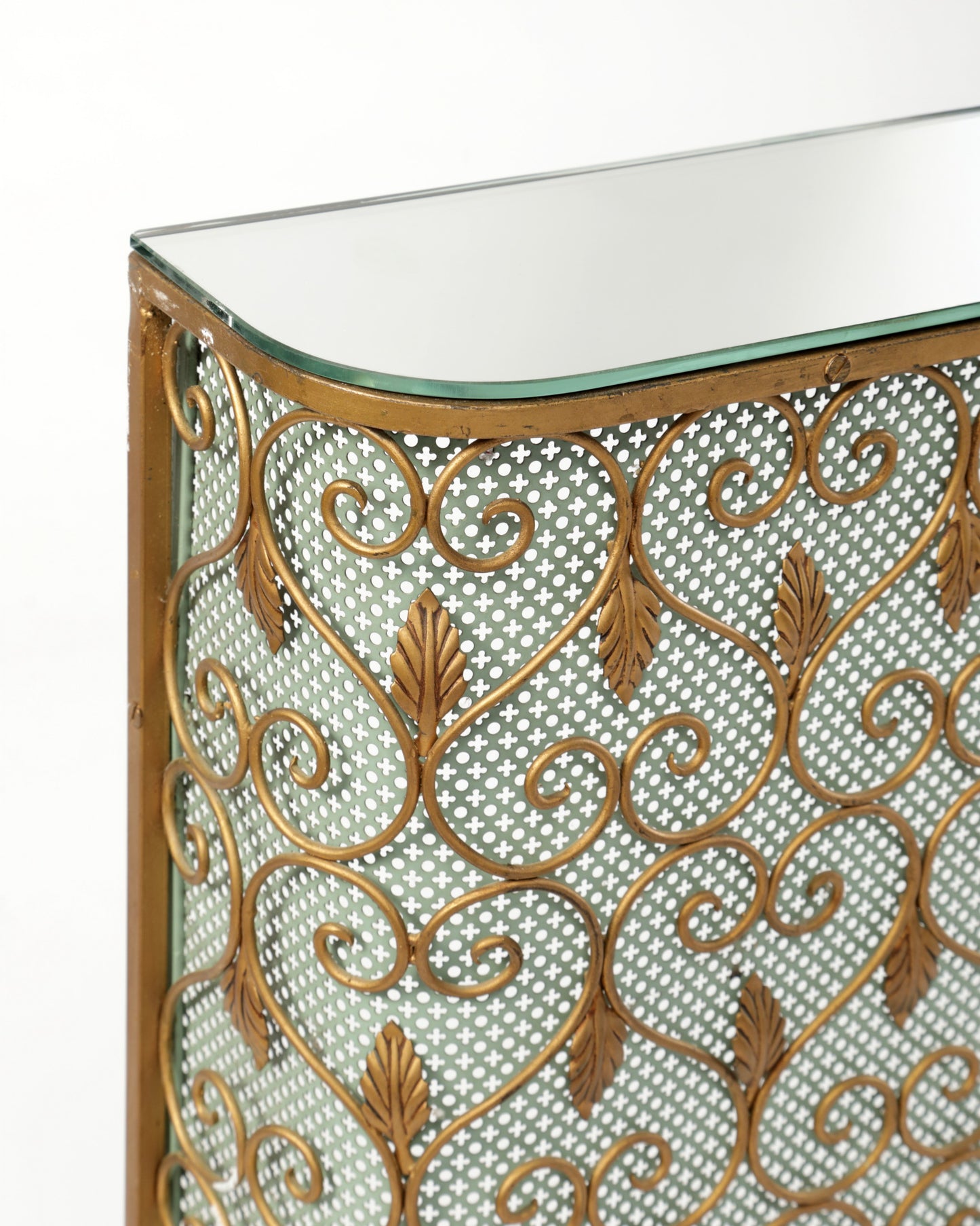 Console (radiator cover) mirrored surface