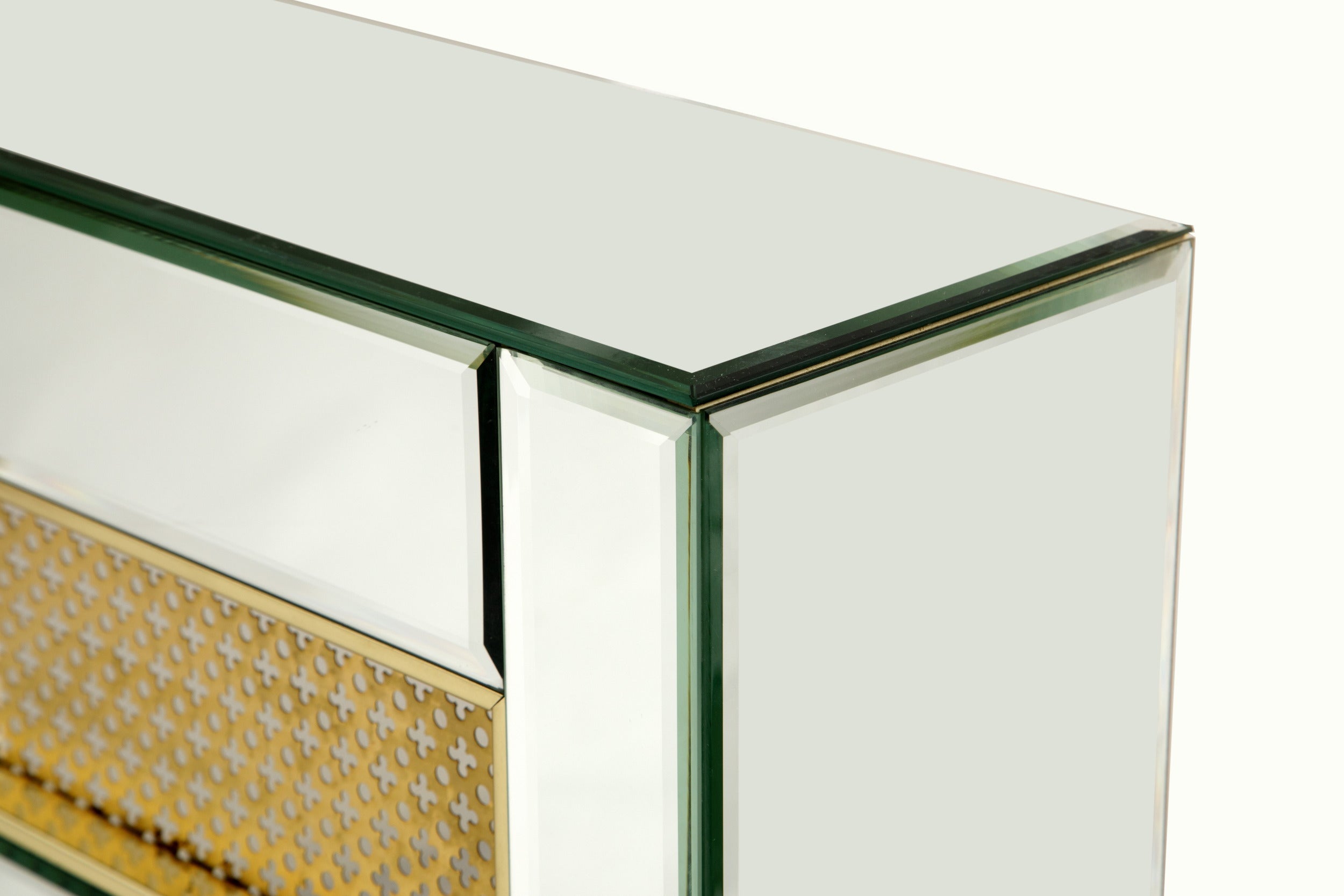 Small mirrored radiator cover console