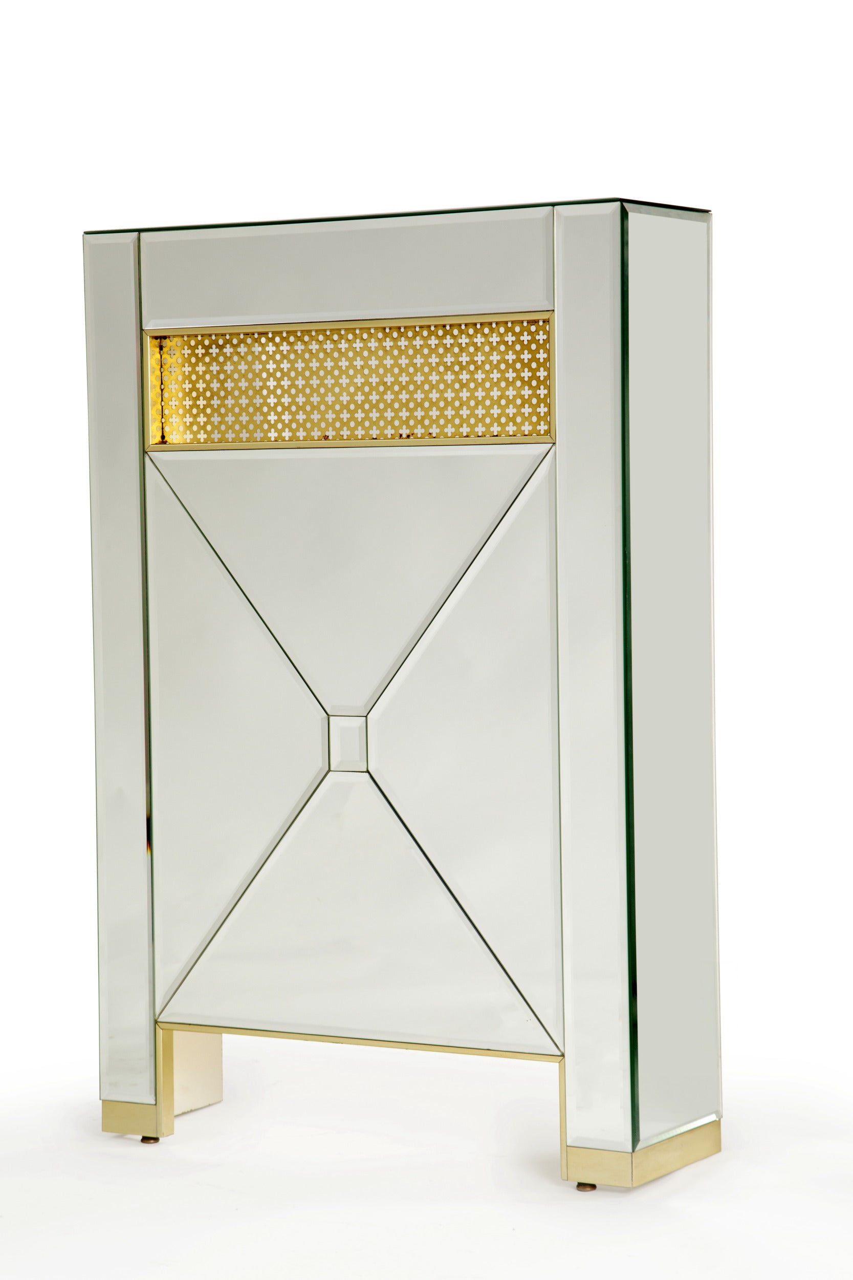 Small mirrored radiator cover console
