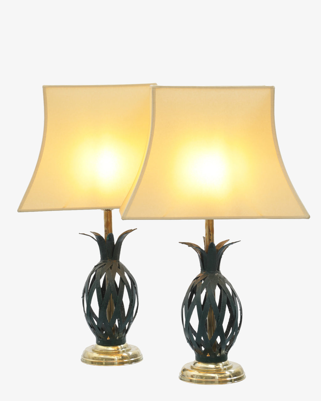 Coppia lampada da tavolo ananas ferro tinto e ottone anni 70