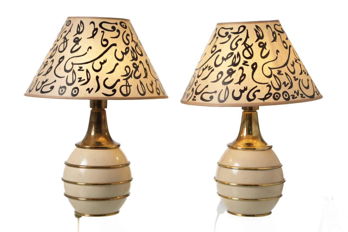 Pair of beige lacquered lamps with brass inserts from the 70s