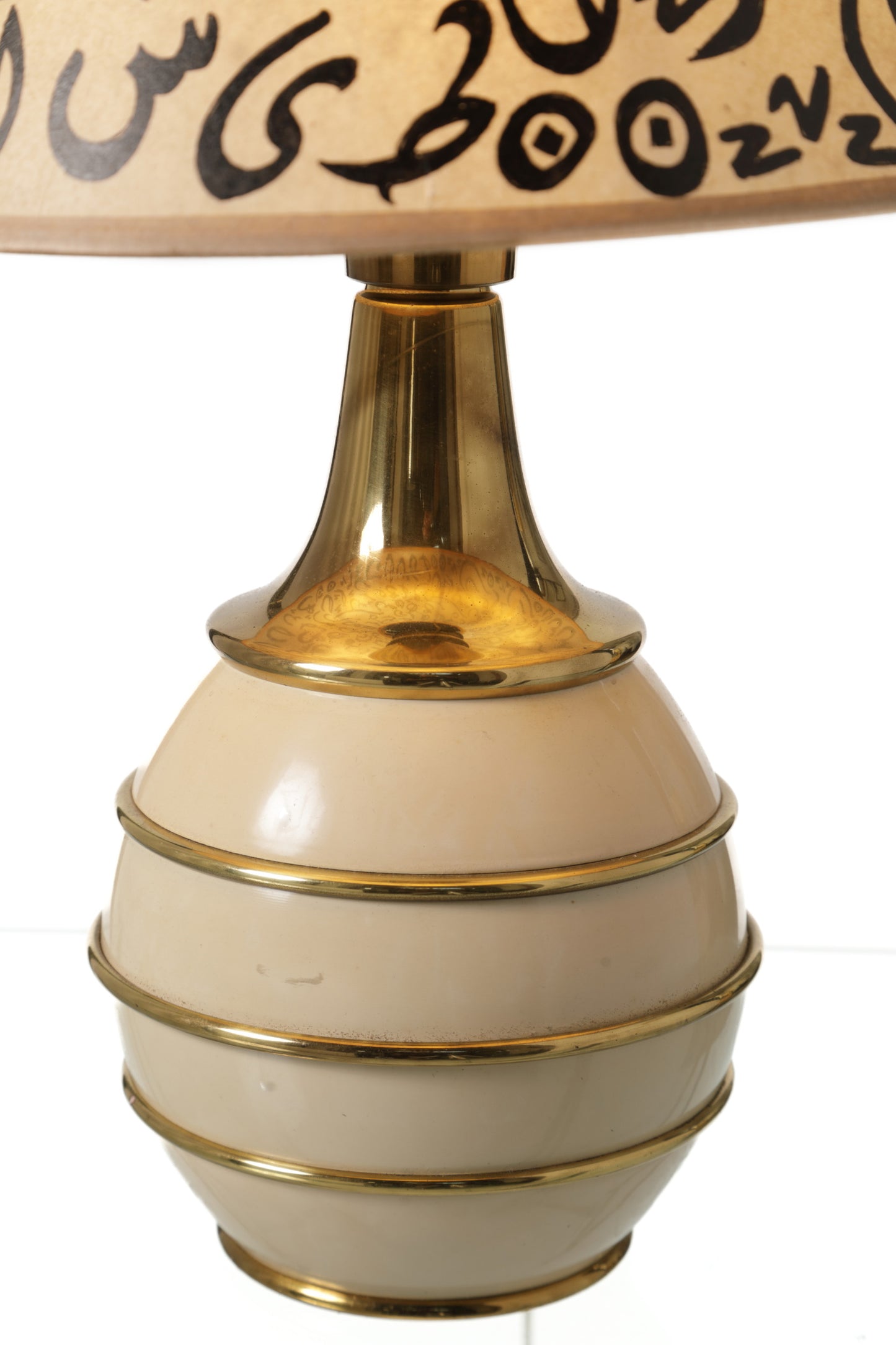 Pair of beige lacquered lamps with brass inserts from the 70s