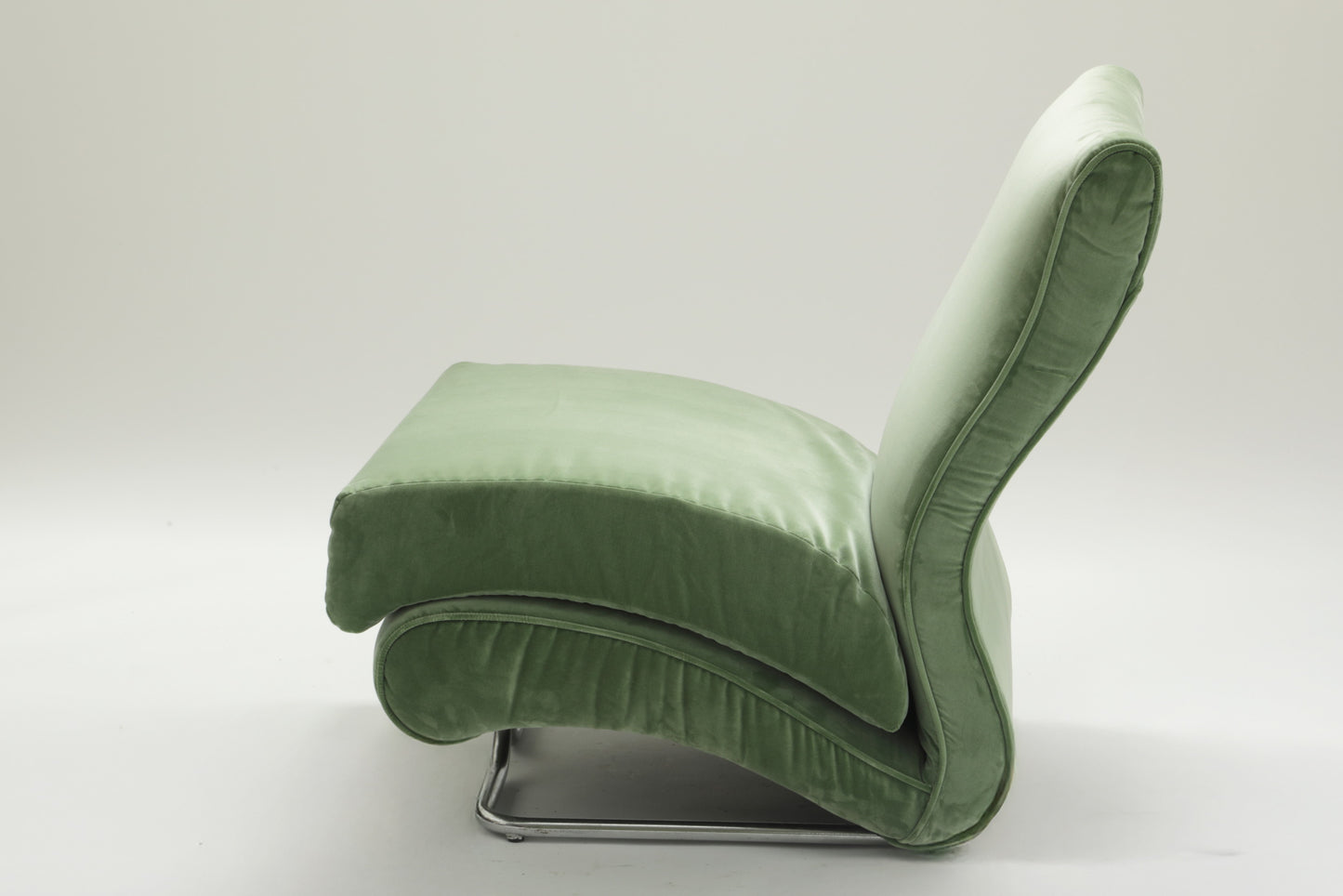 Pair of Cigno Vittorio Varo armchairs for Ipe, 1970s
