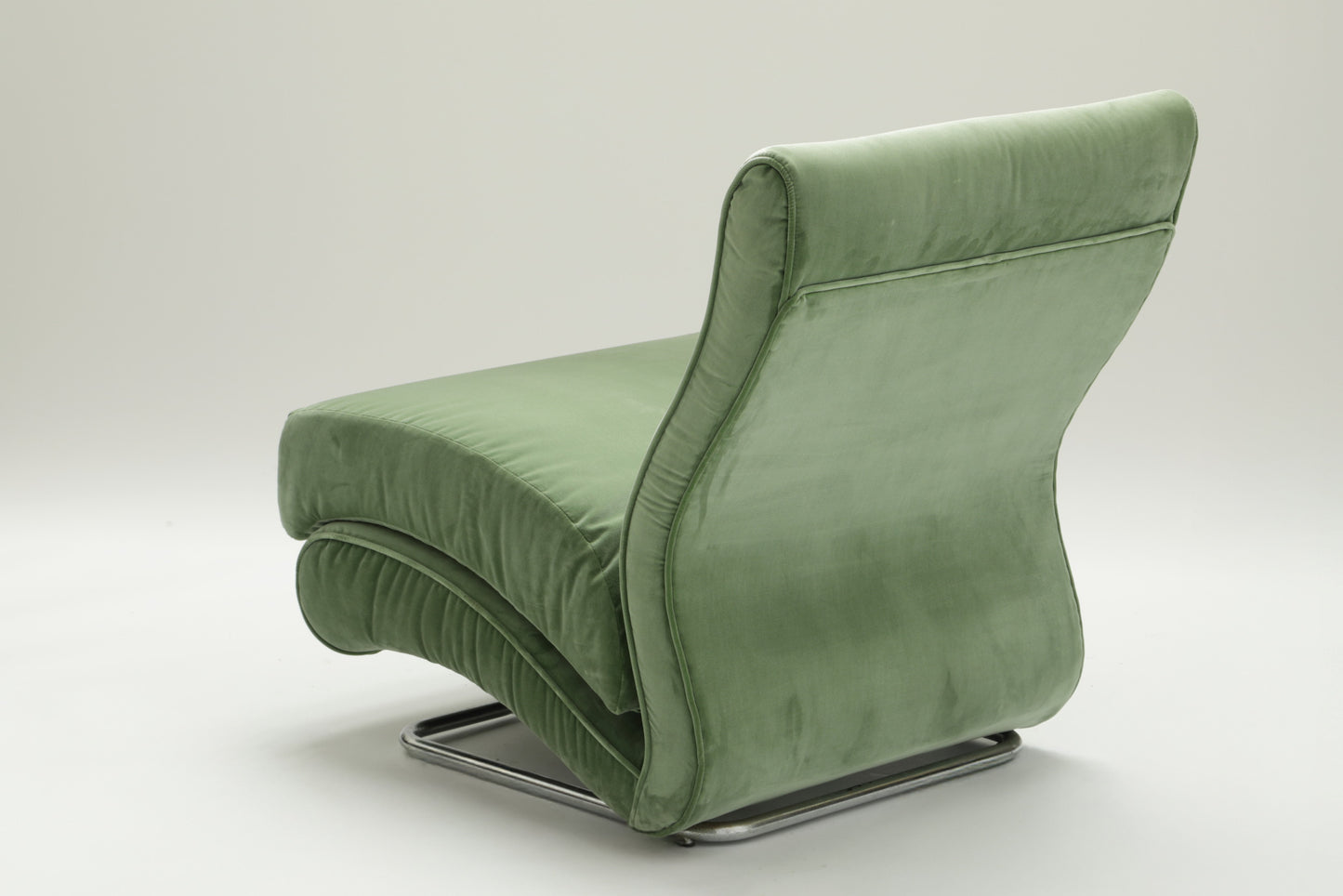 Pair of Cigno Vittorio Varo armchairs for Ipe, 1970s