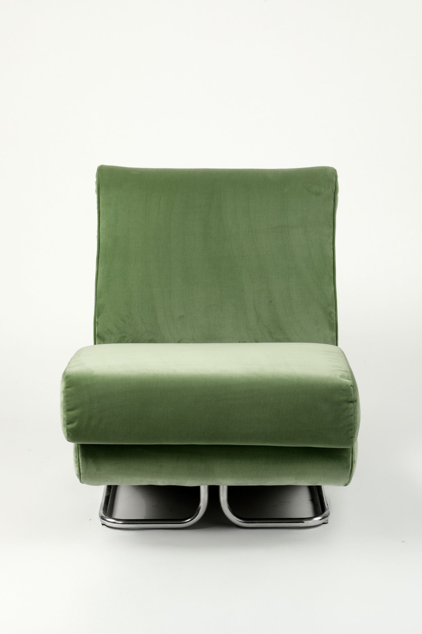 Pair of Cigno Vittorio Varo armchairs for Ipe, 1970s