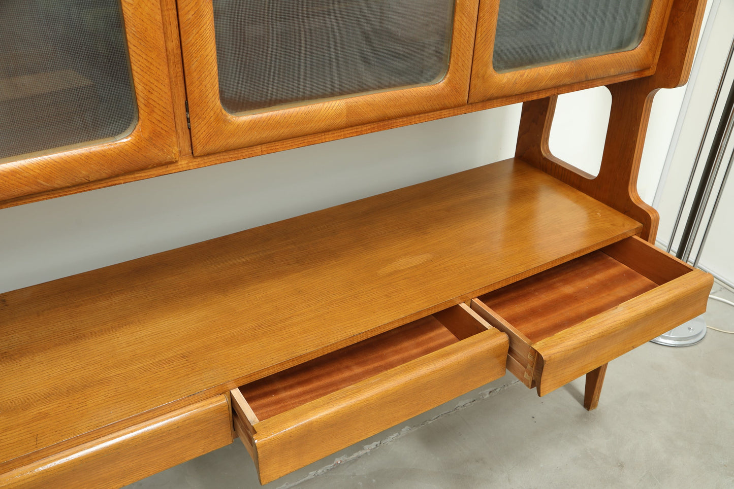 Credenza anni 60 in rovere chiaro