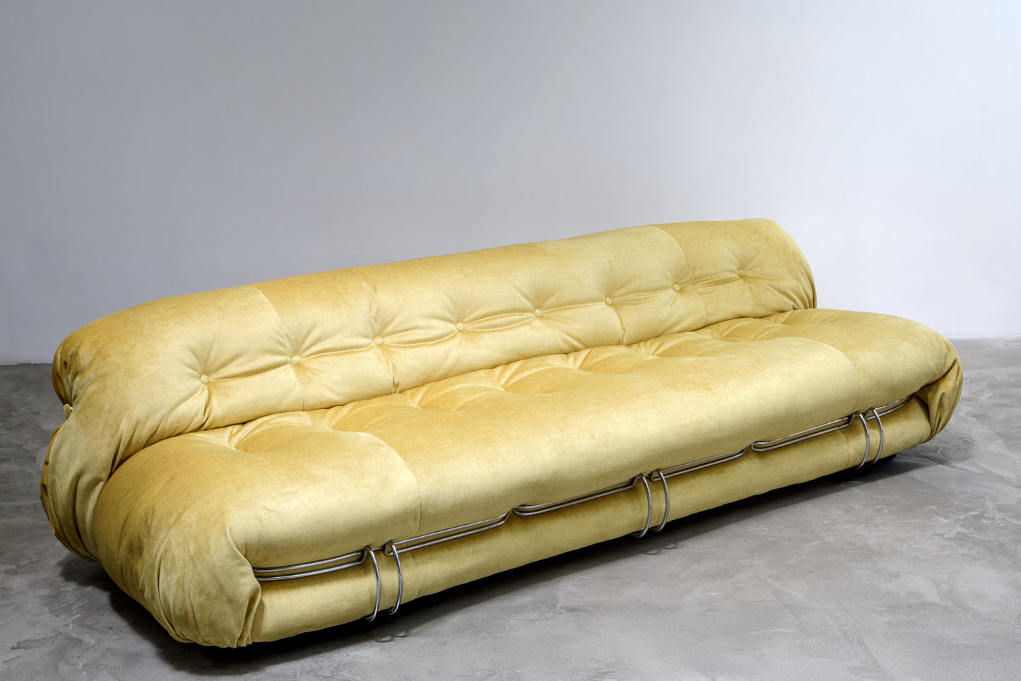 Divano Soriana Afra e Tobia Scarpa per Cassina anni 70