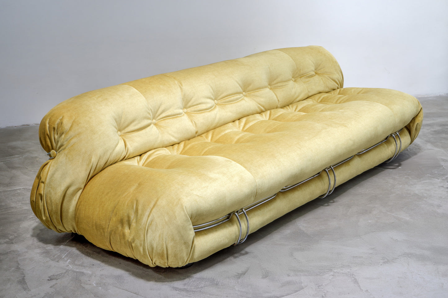 Divano Soriana Afra e Tobia Scarpa per Cassina anni 70