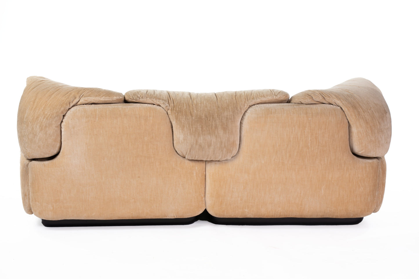 Confidential sofa from the 70s Saporiti