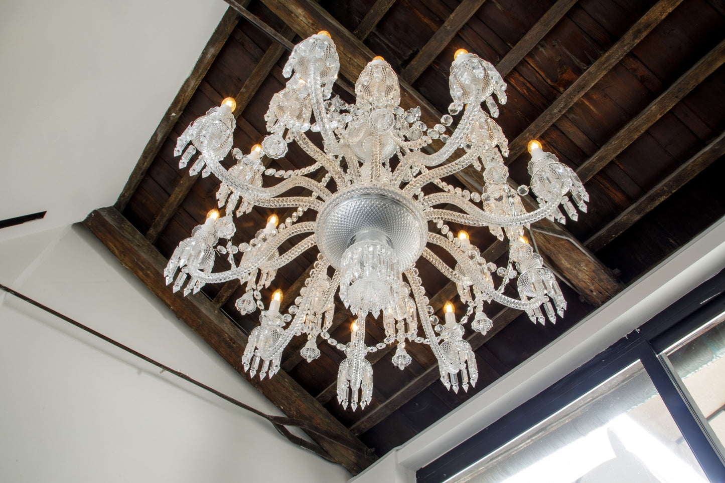 Large 18-light Baccarat Zenith chandelier from the 1990s