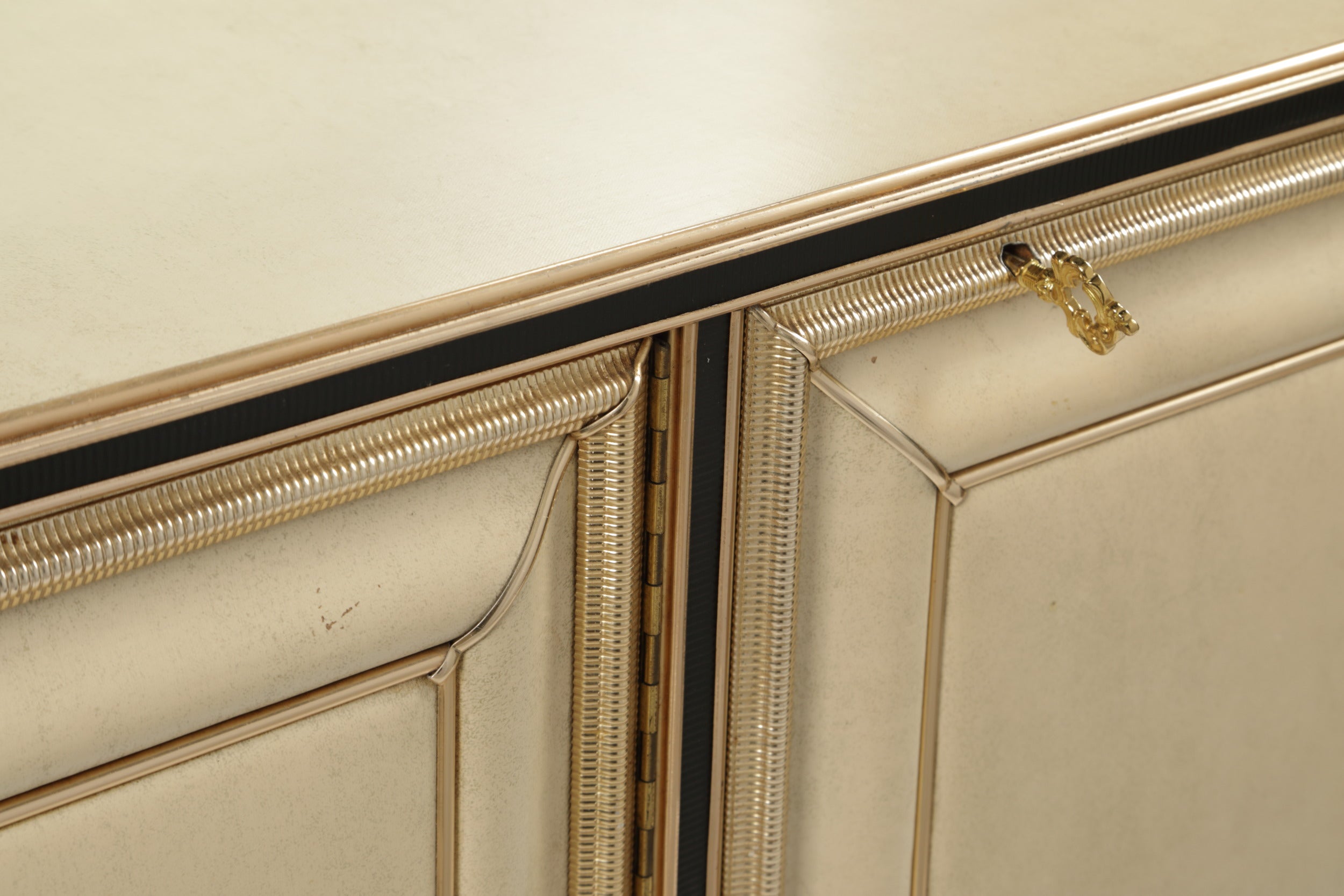 Buffet with mirror Umberto Mascagni ivory 50s