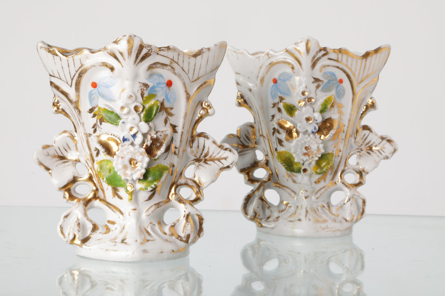 Pair of 19th century old Paris vases