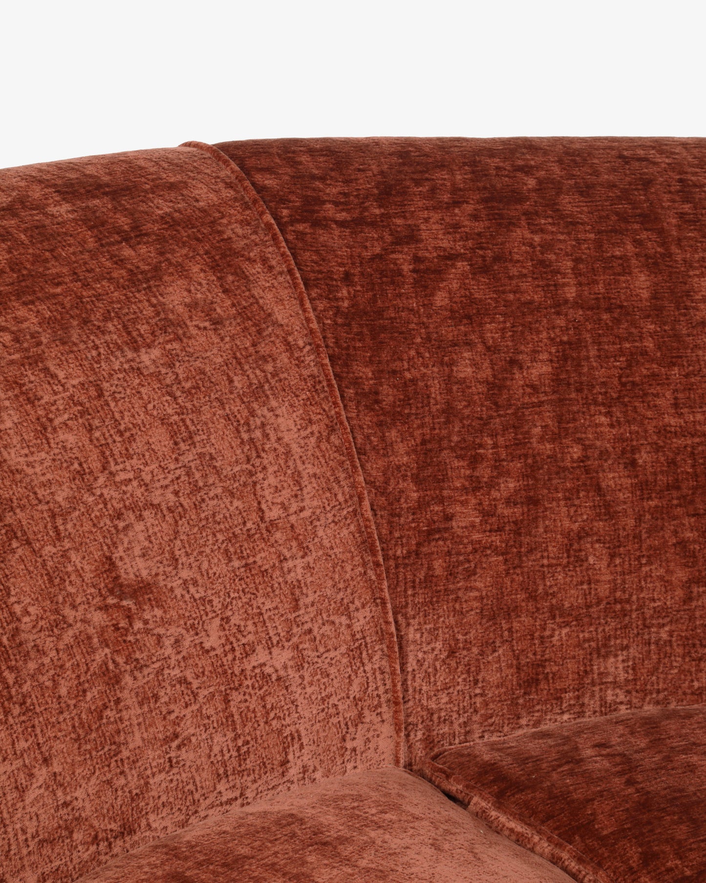 Divano curvo anni 50 velluto ruggine reinterpretato da  t r i p l e f
