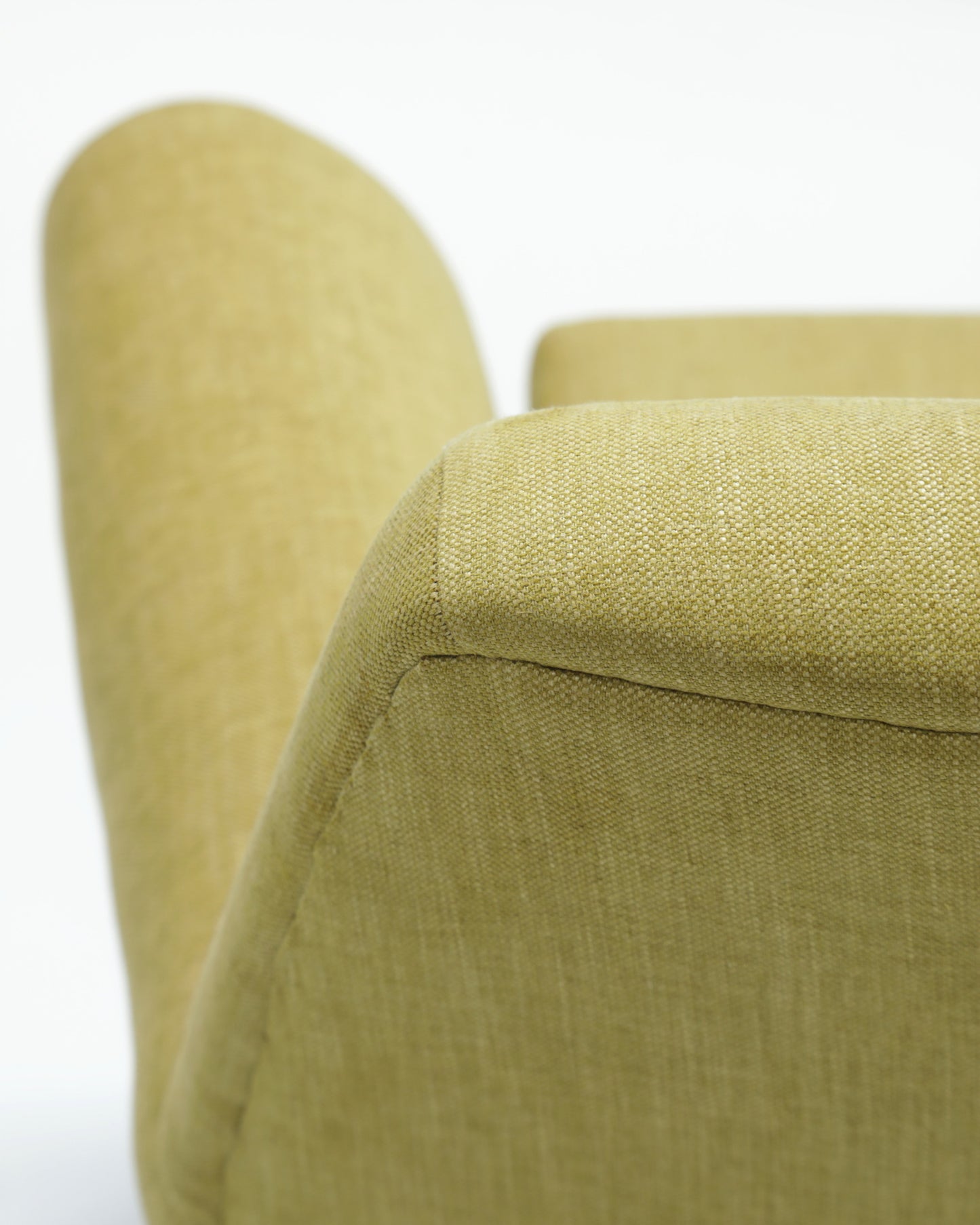 Coppia poltrone anni 50 senape reinterpretato t r  i p l e f